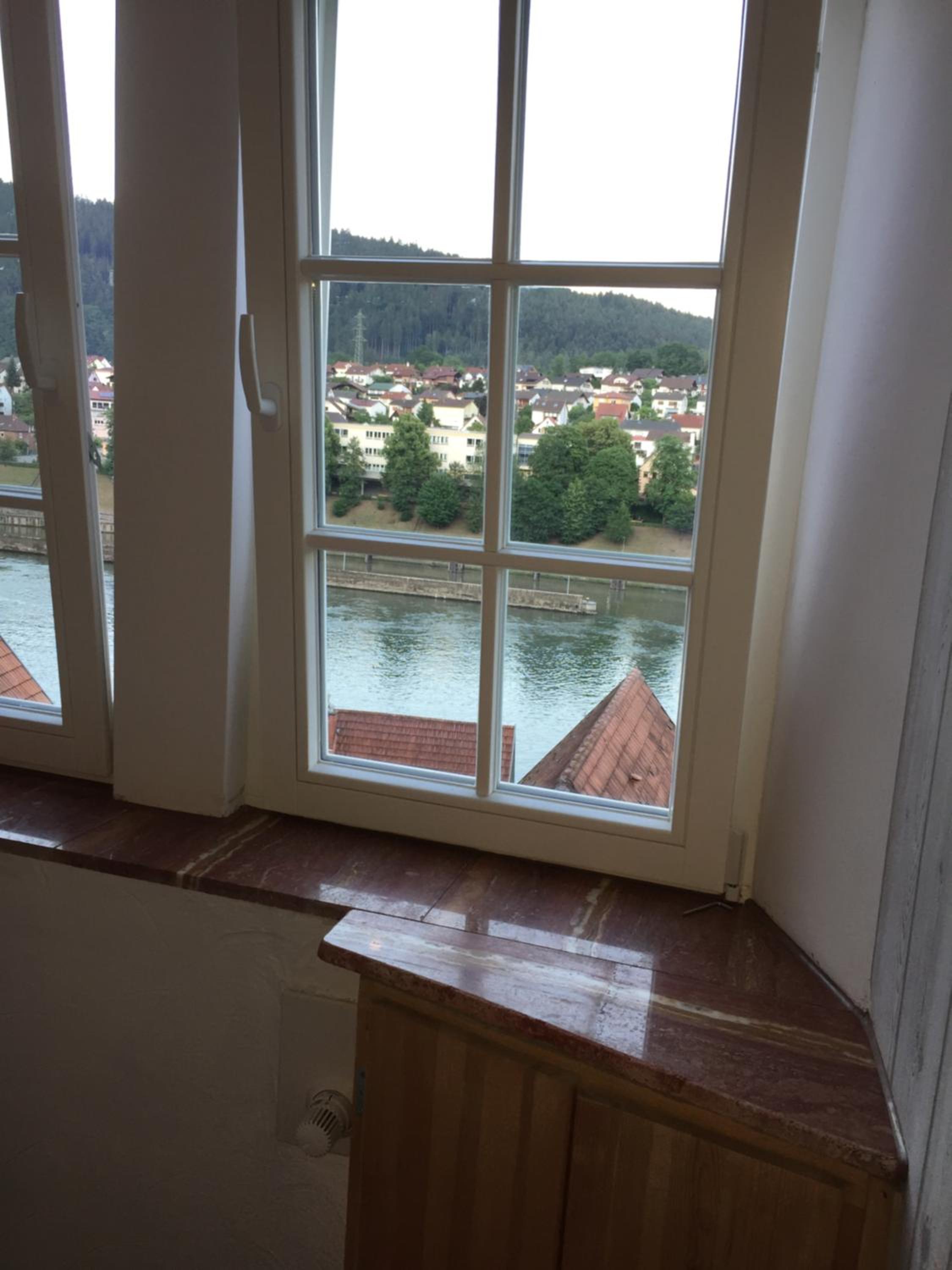 Apartment with Mountain View - Photo 2