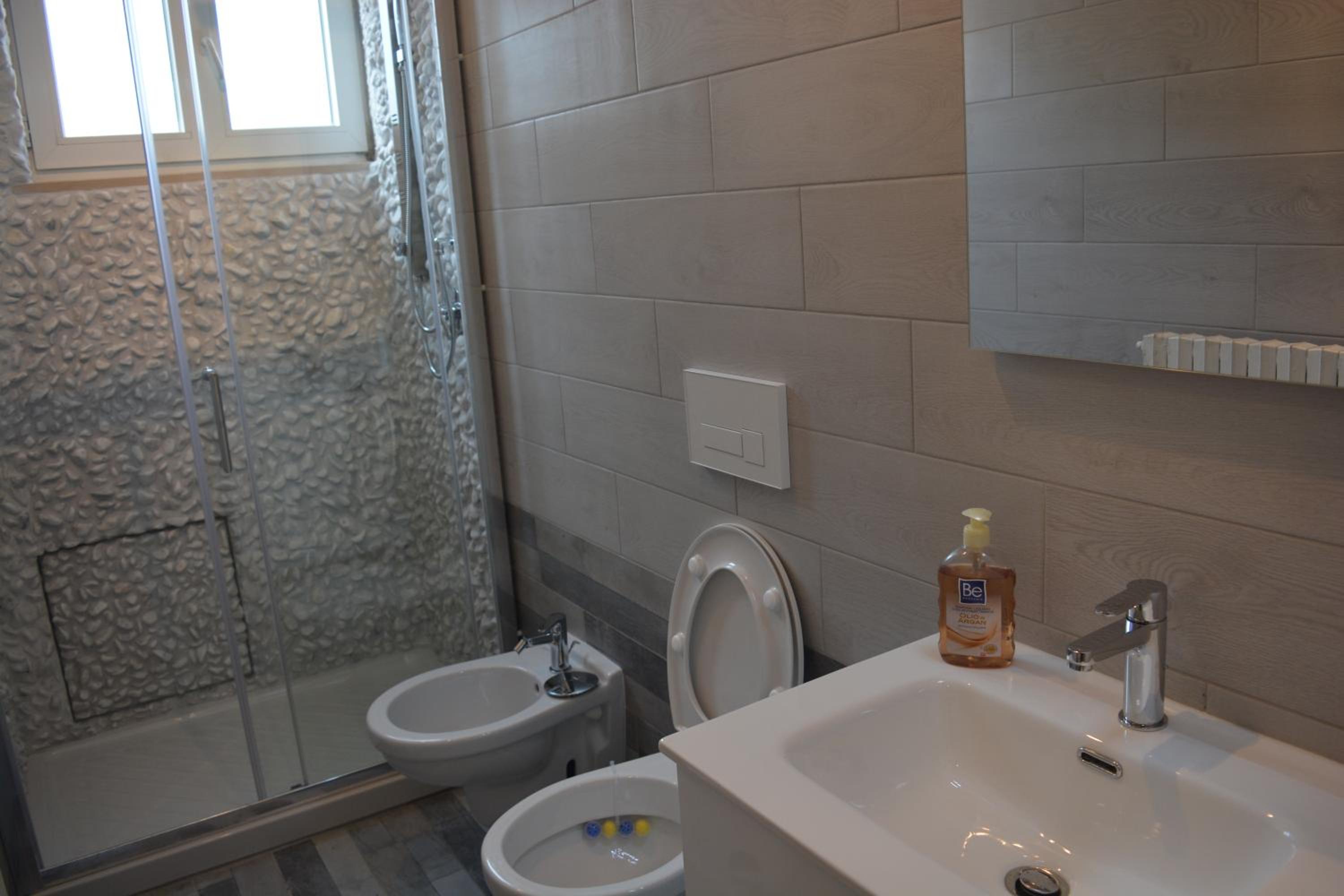 Double Room with Private External Bathroom photo 3