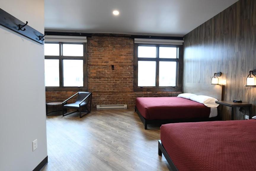 Room 3 @ 30 West Main Street