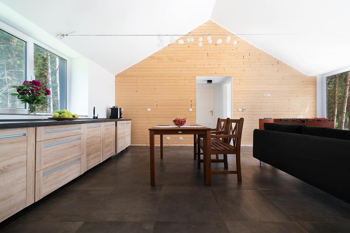 Three-Bedroom Apartment - Photo 9