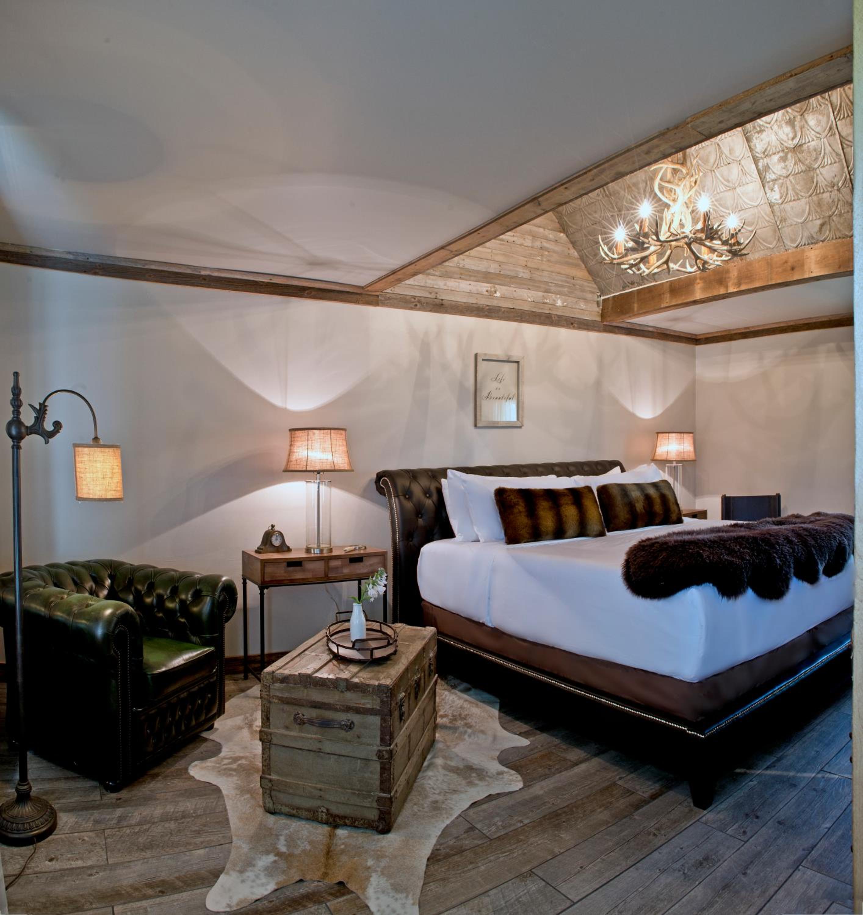 Deluxe King Room