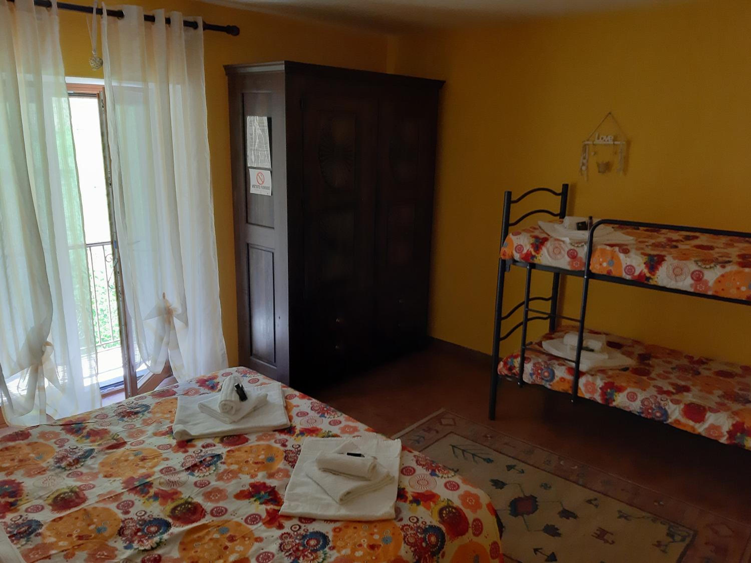 Quadruple Room - Photo 3