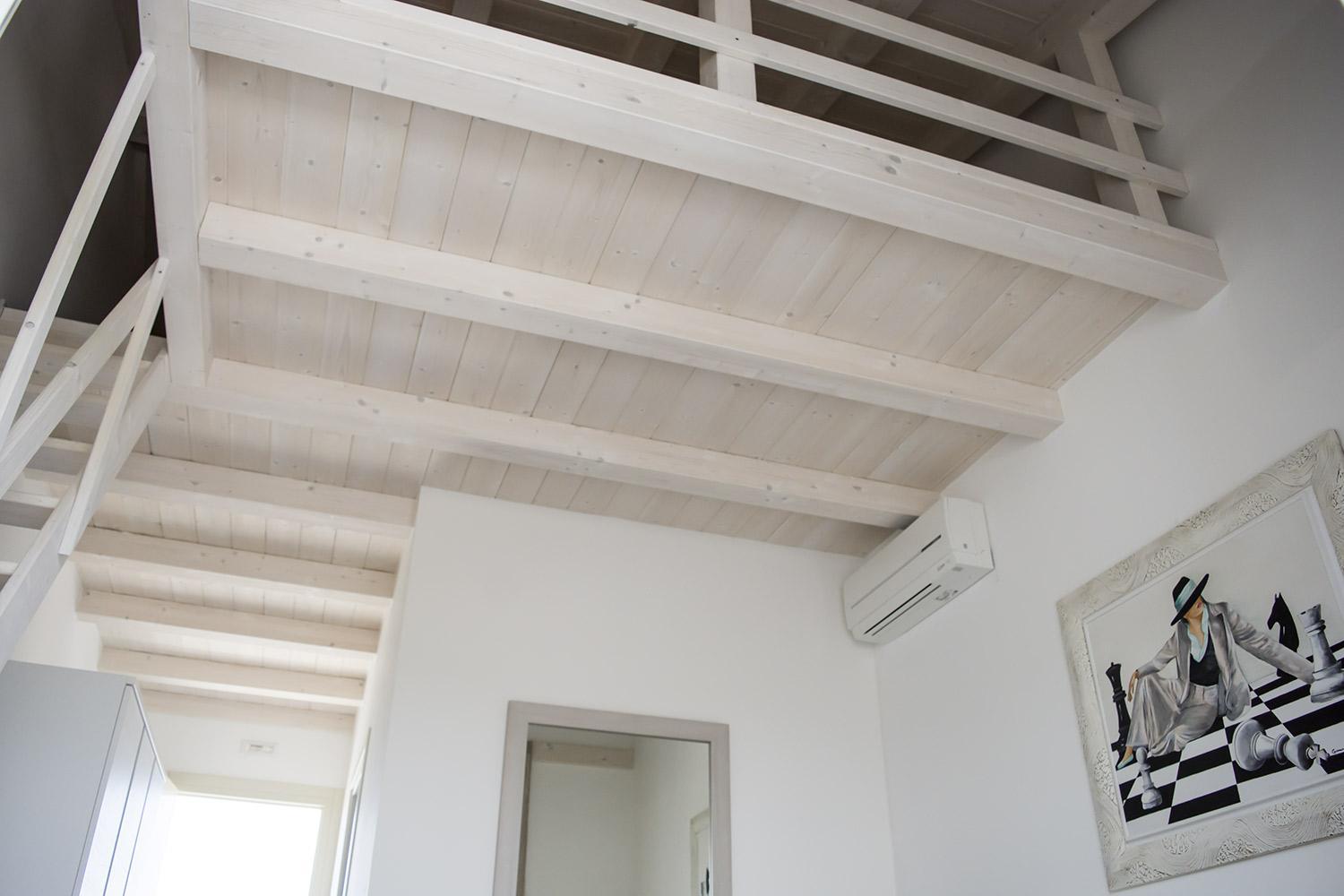 Double Room with Balcony - Photo 11