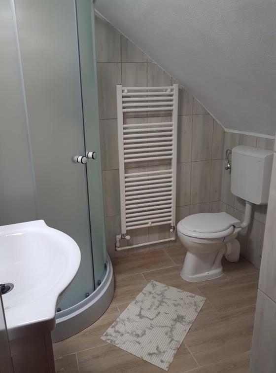 Standard Double Room - Photo 4