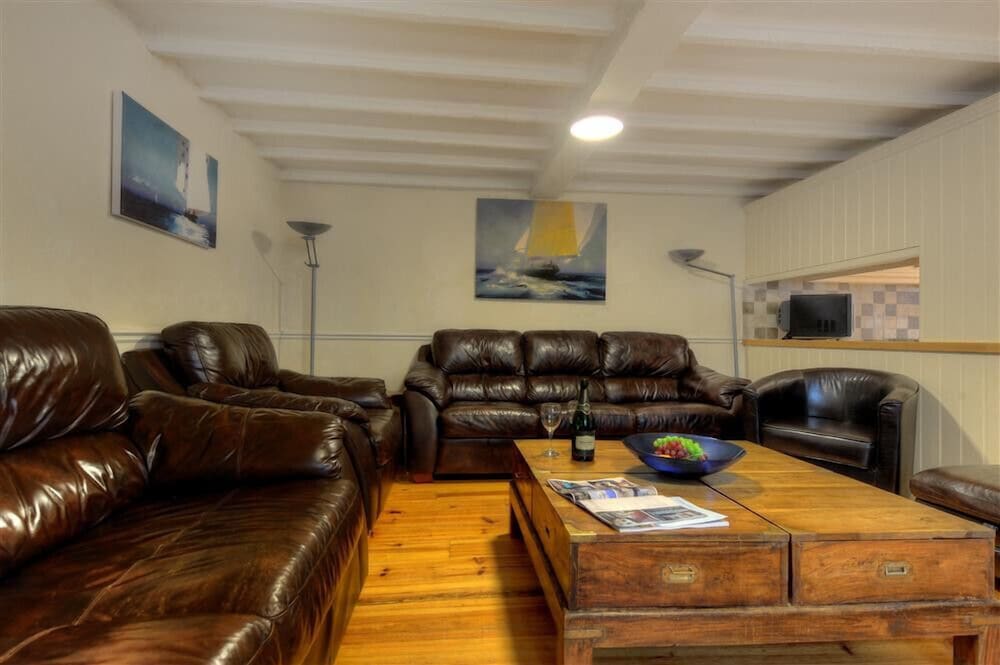 Cottage photo 2
