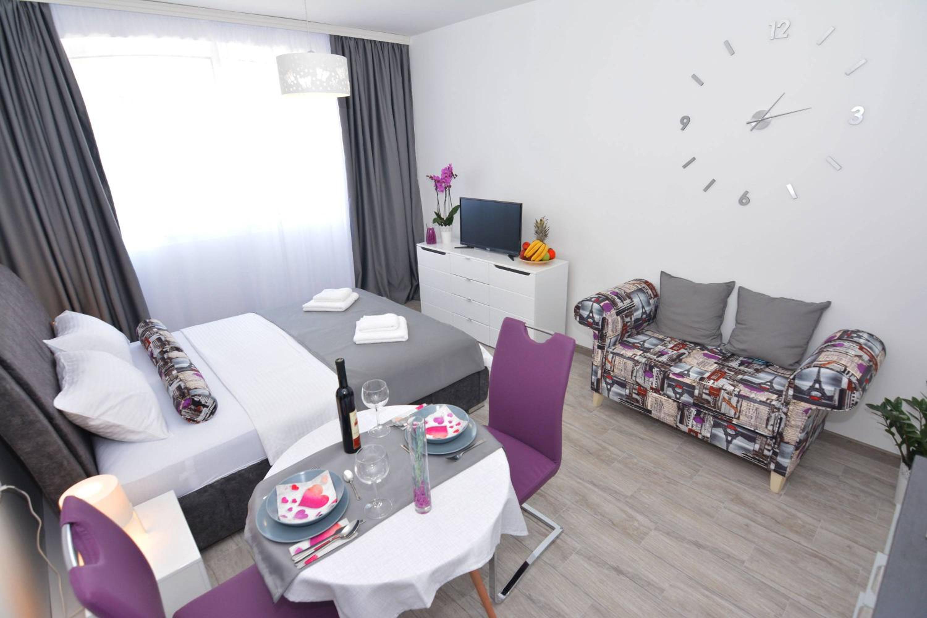 Studio Apartment photo 2