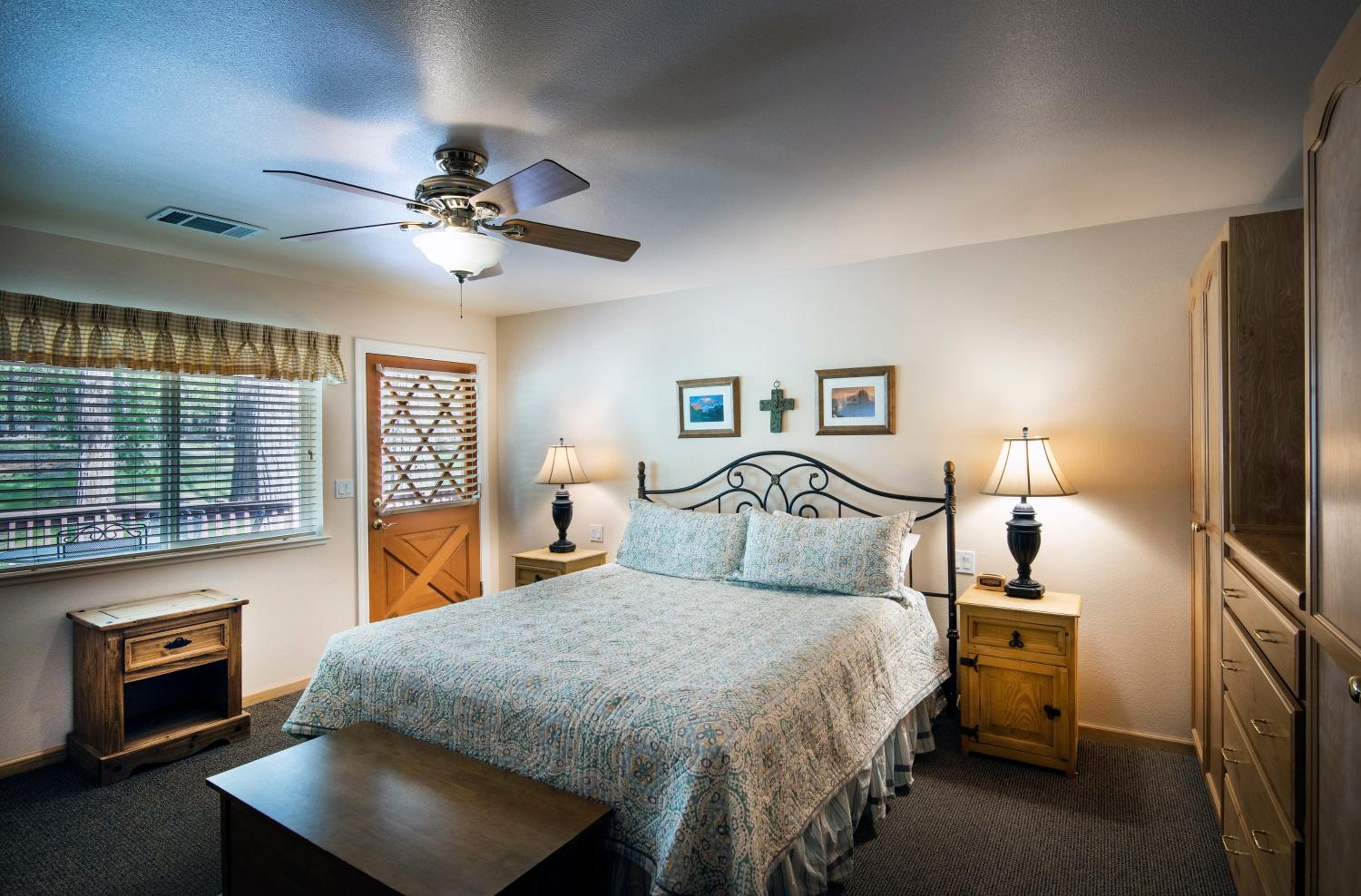 Four-Bedroom House photo 1