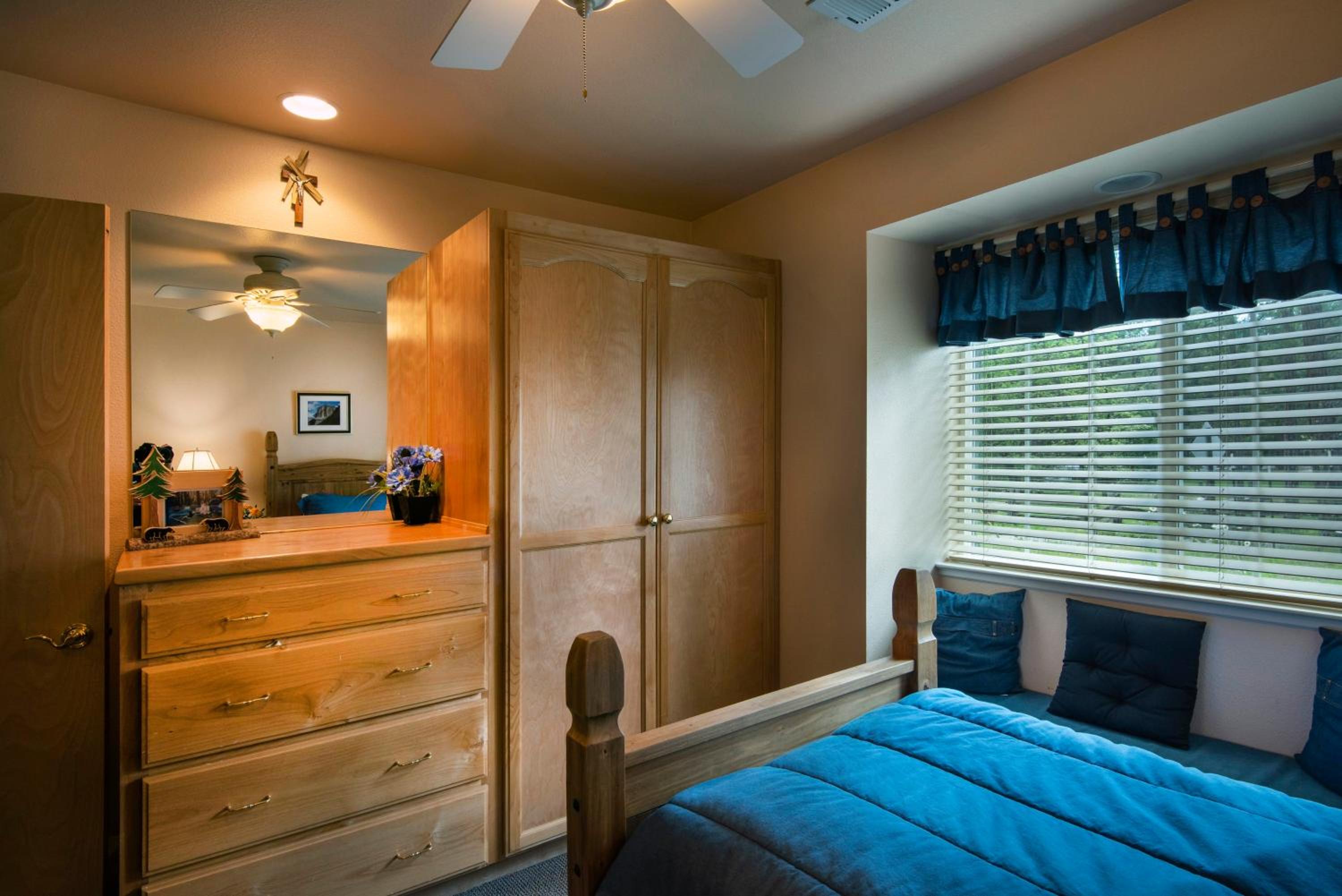 Four-Bedroom House photo 3