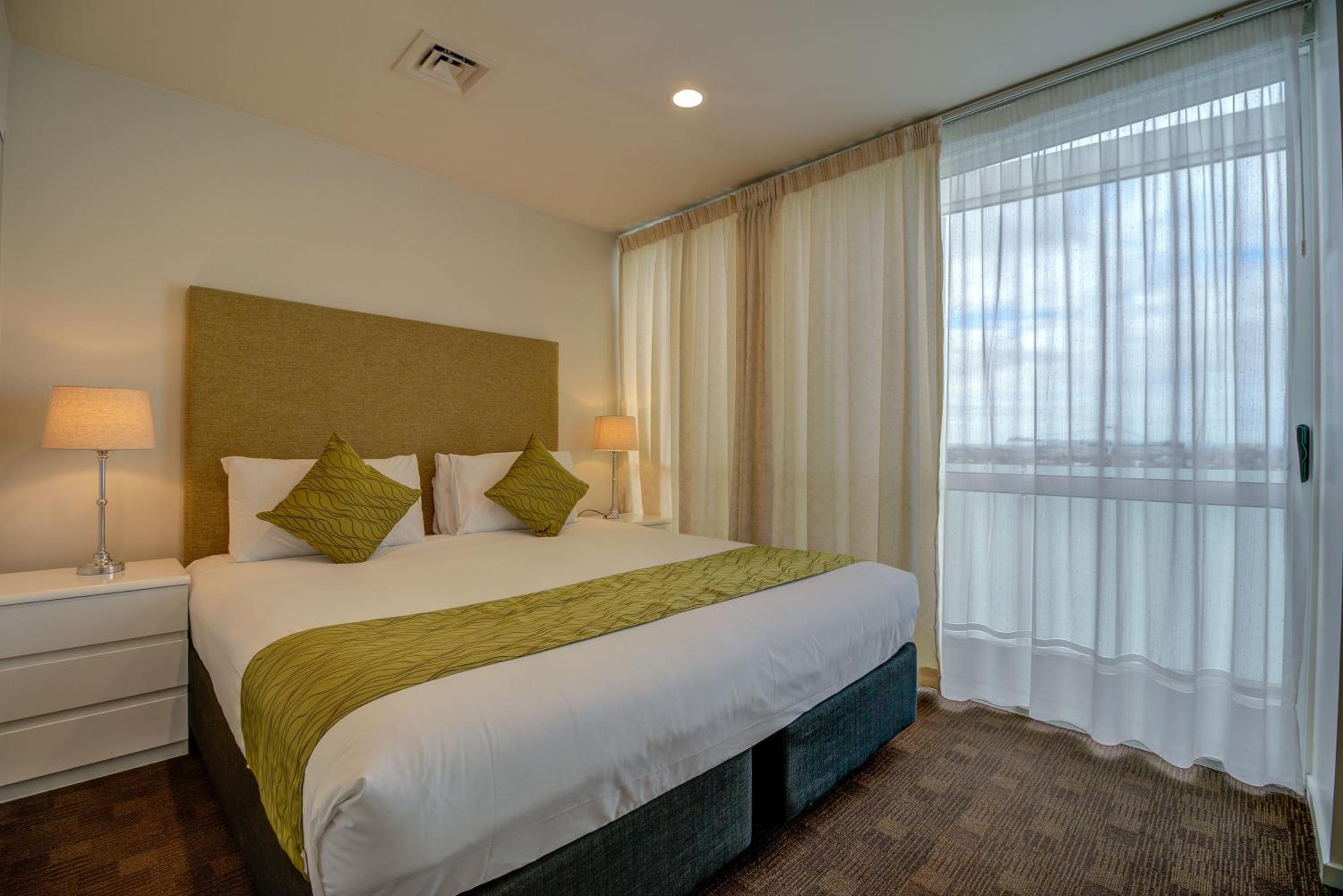 Premier Two-Bedroom Apartment - Photo 2