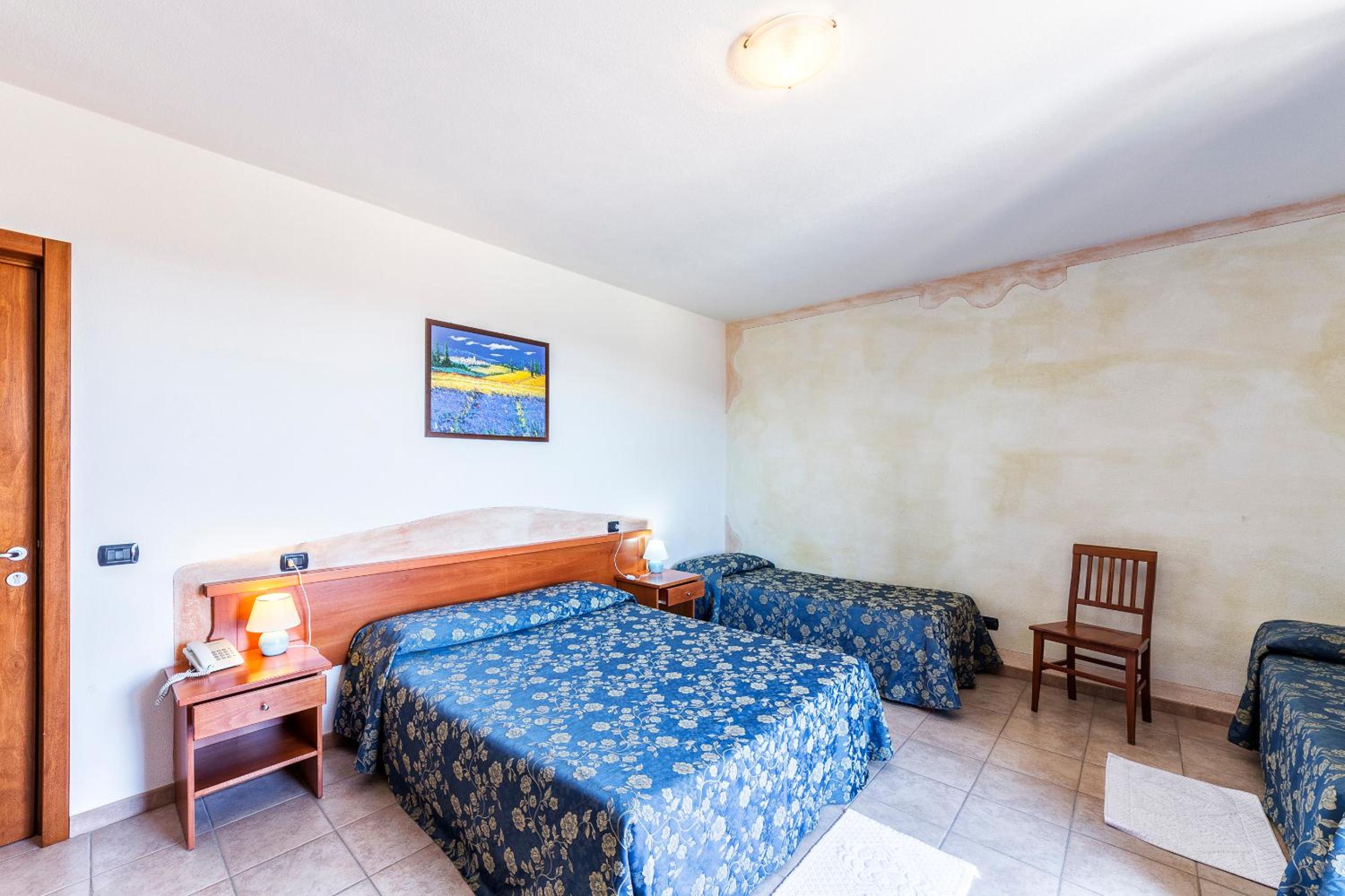 Quadruple Room with Balcony photo 1