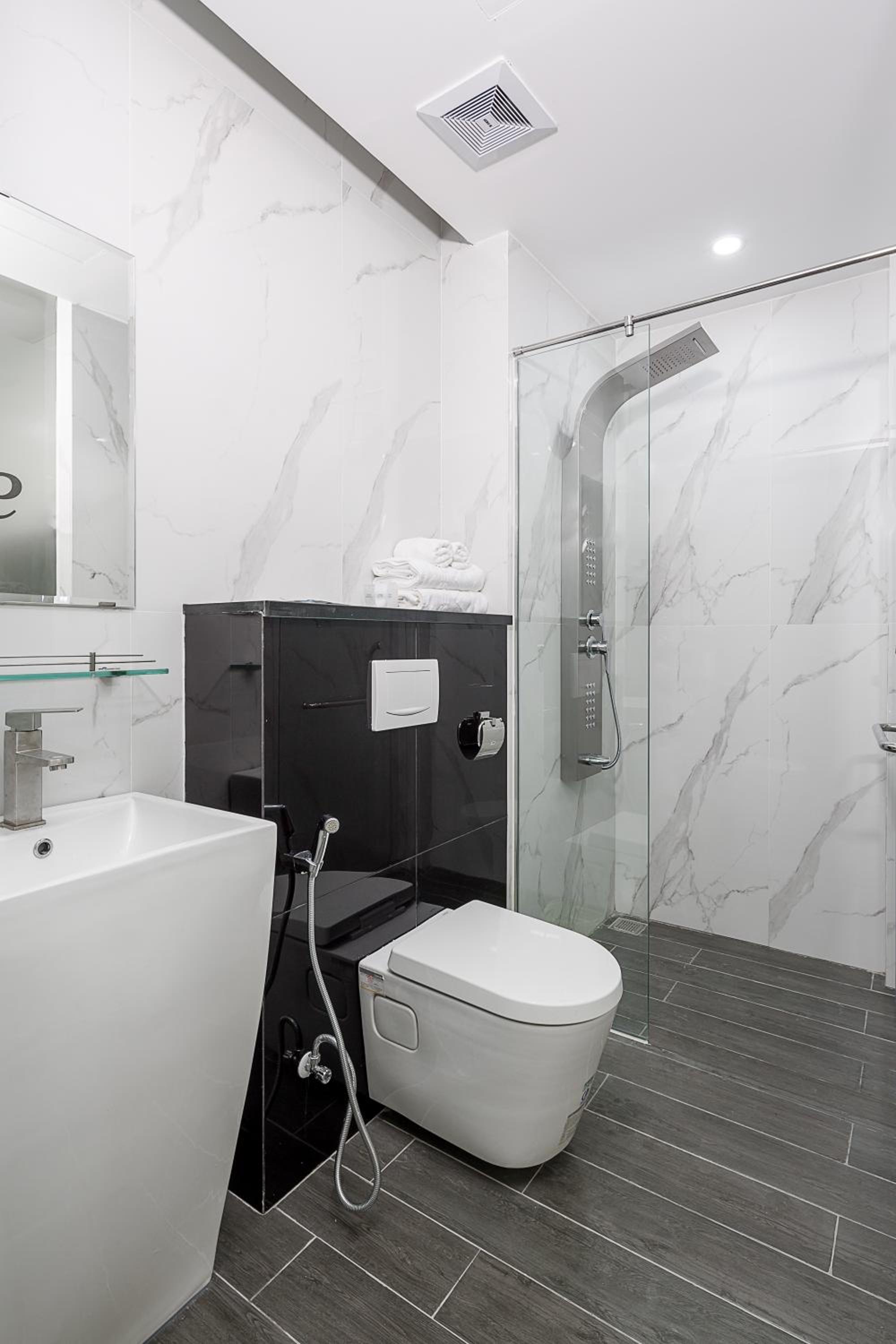 Studio Apartment - Photo 10