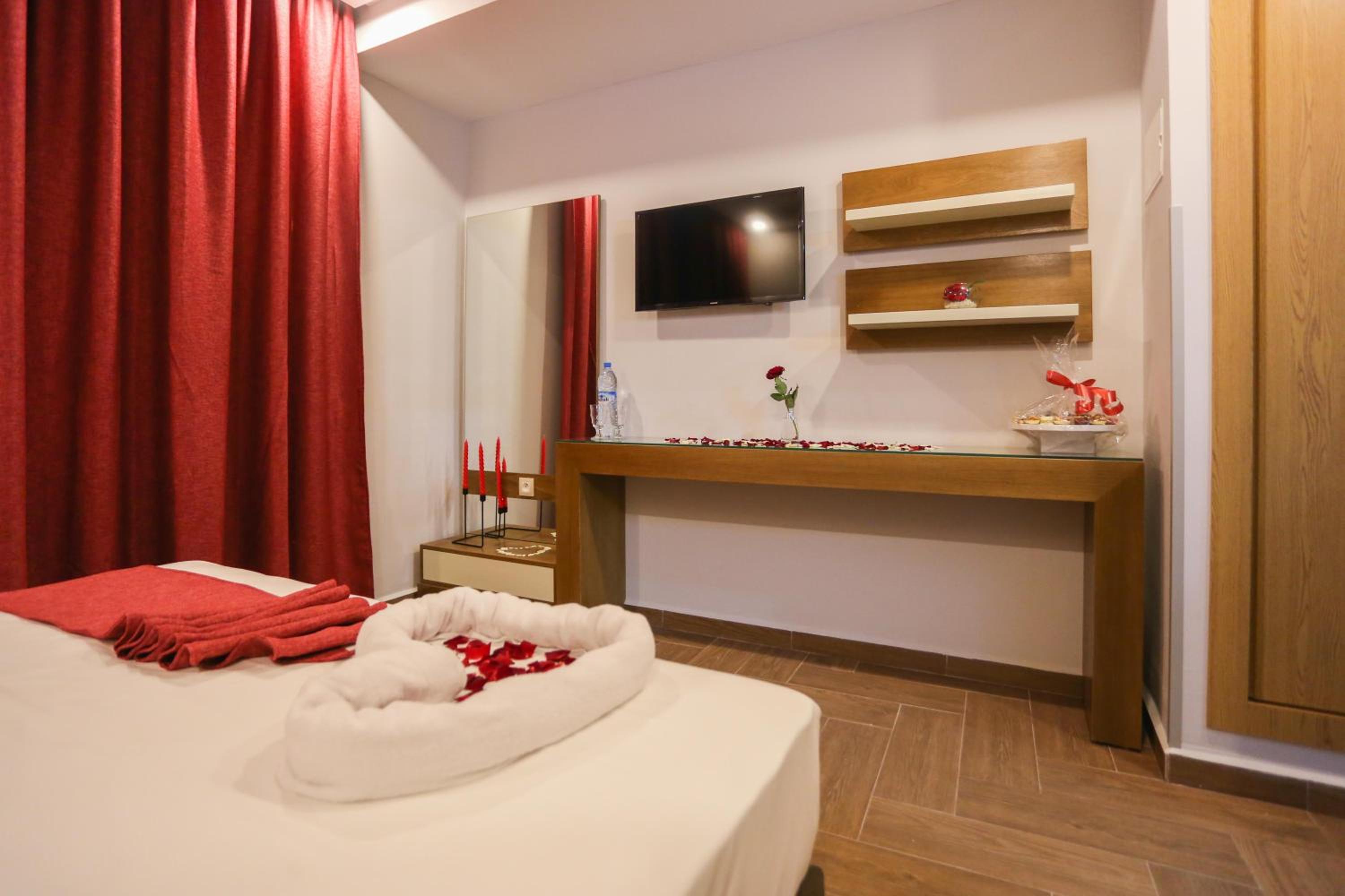 Double or Twin Room photo 2
