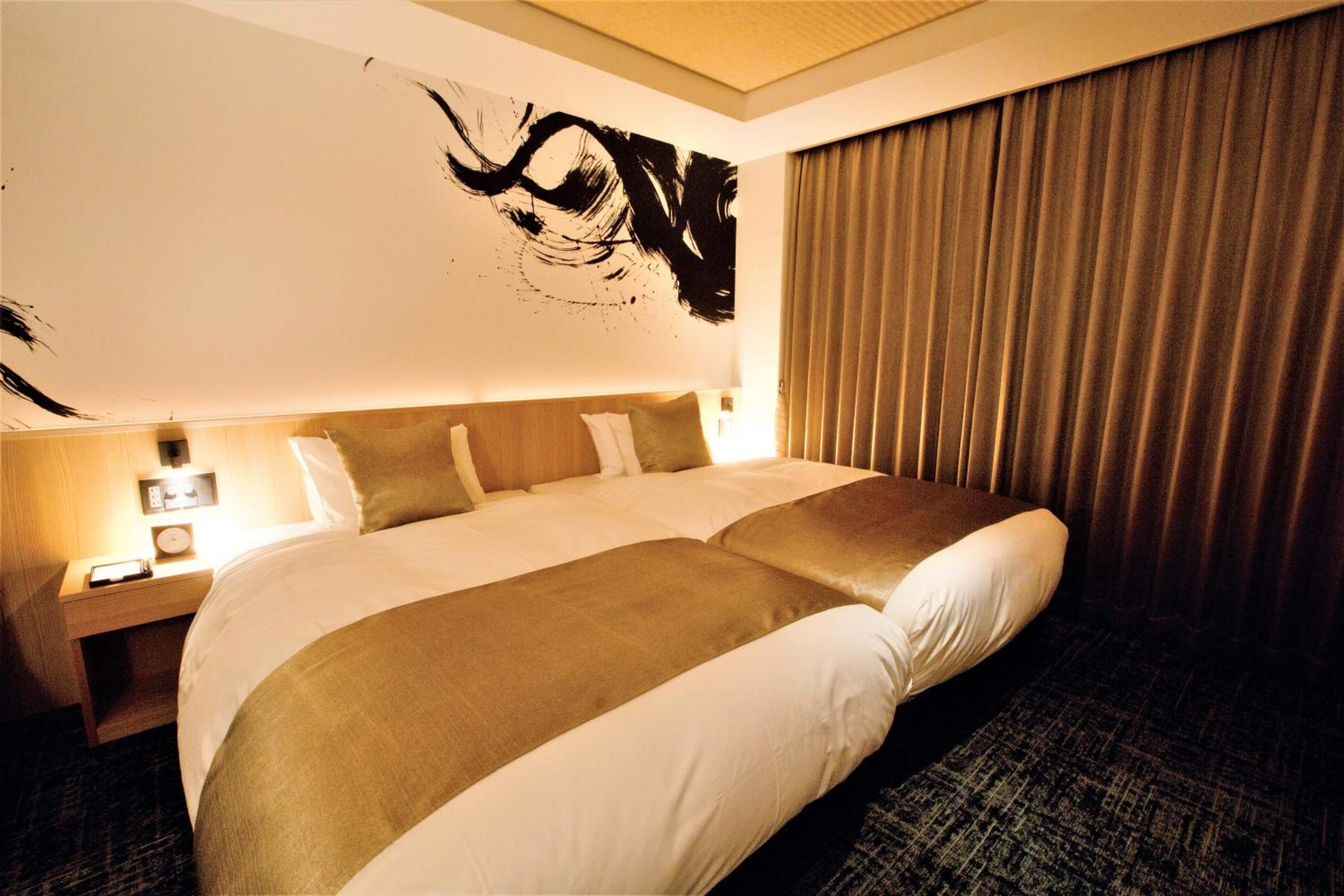 Standard Twin Room - Photo 7