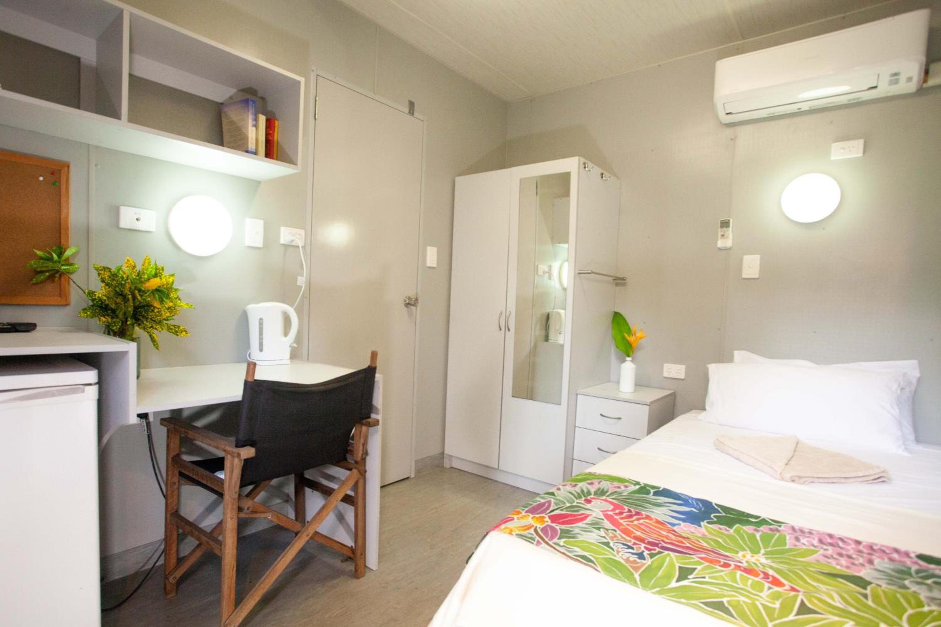 Single Room With Private Bathroom photo 1