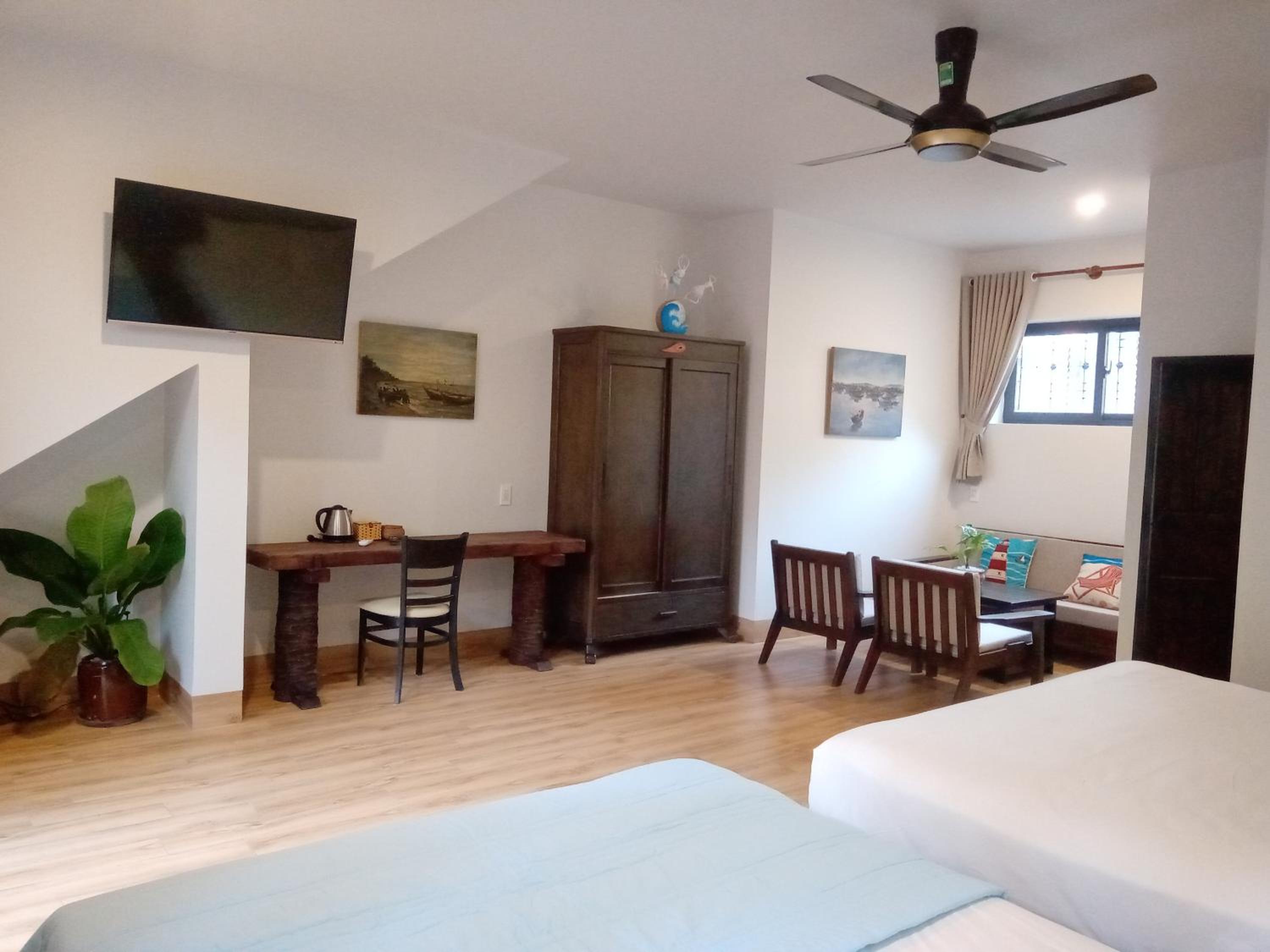 Superior Quadruple Room - Photo 6