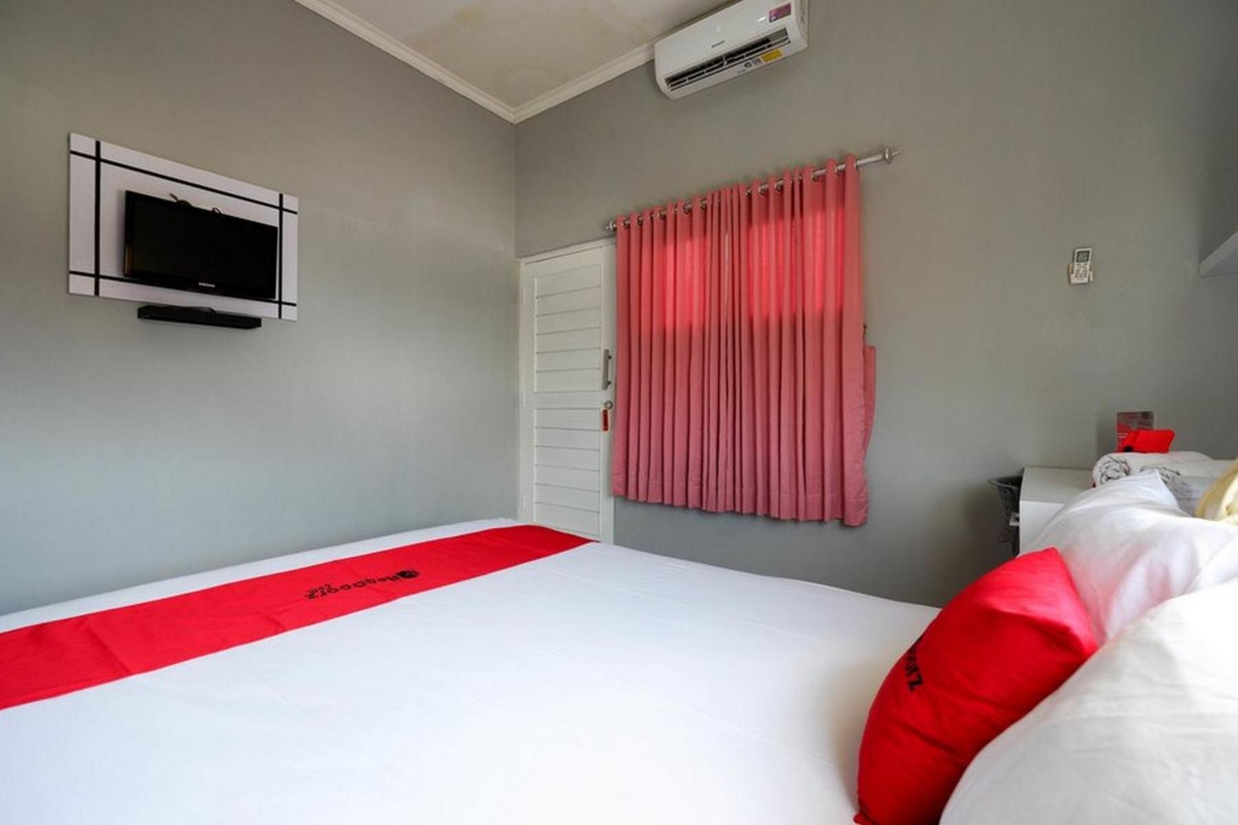 Standard Double Room - Photo 8