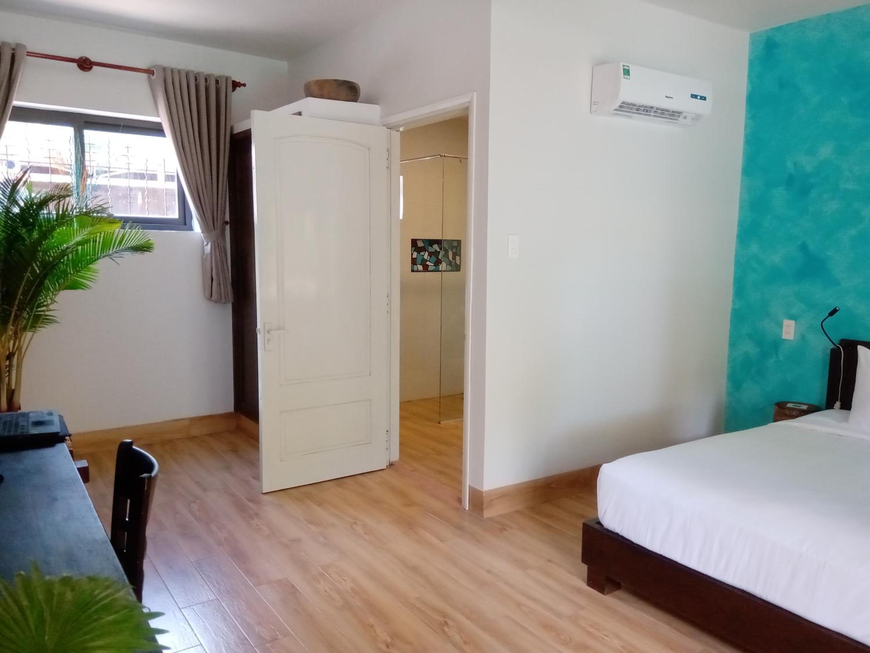 Double Room with Pool View photo 3