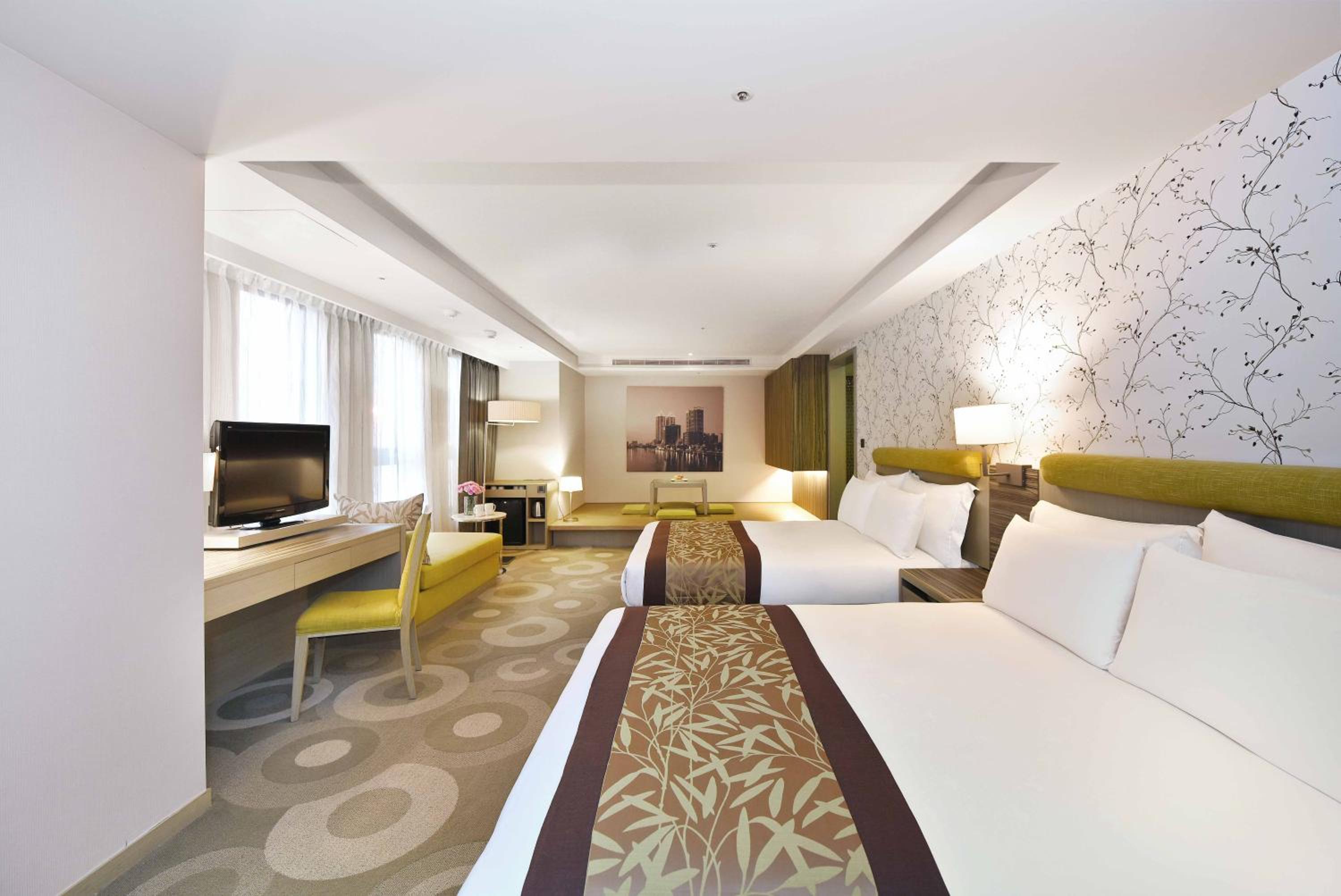 Deluxe Family Suite