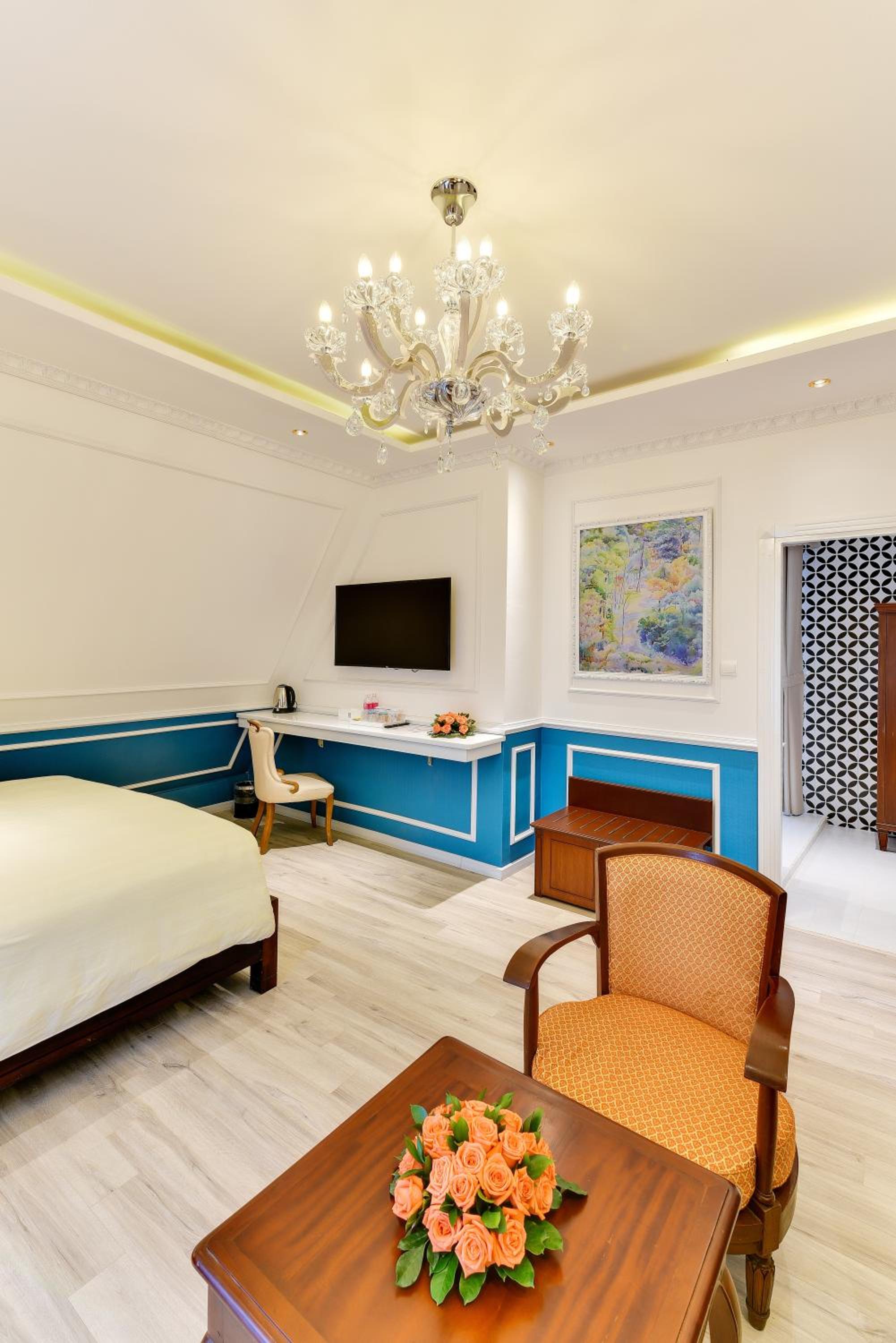 Suite - Photo 4