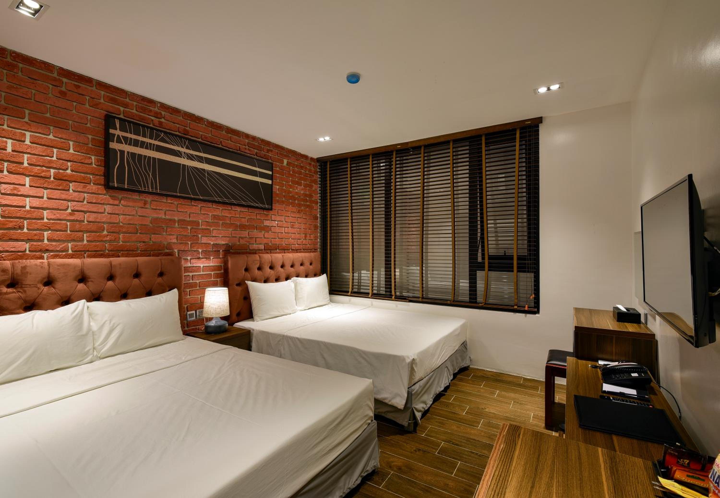 Standard Twin Room photo 3