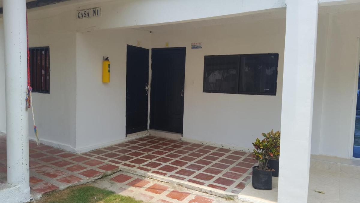 Standard Triple Room with Sea View photo 3