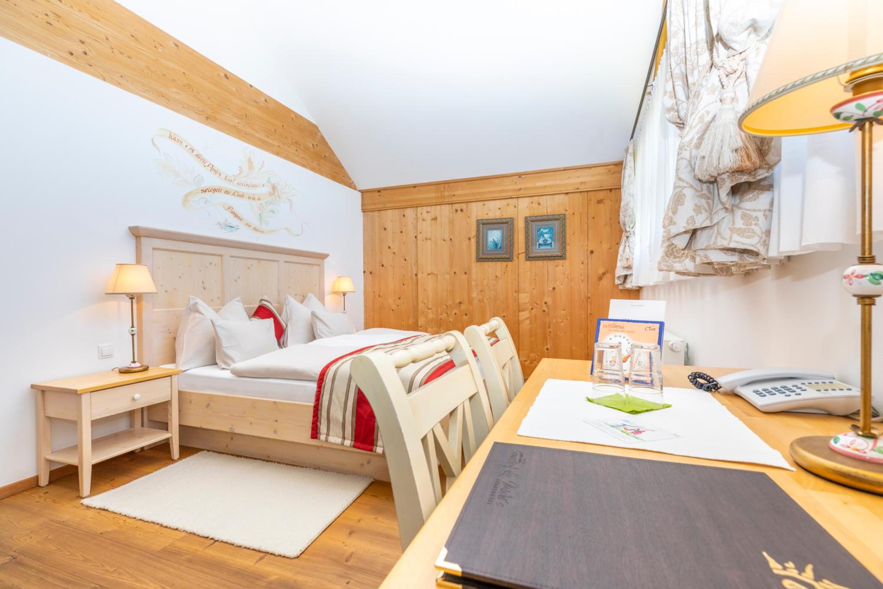 Standard Suite - Photo 1