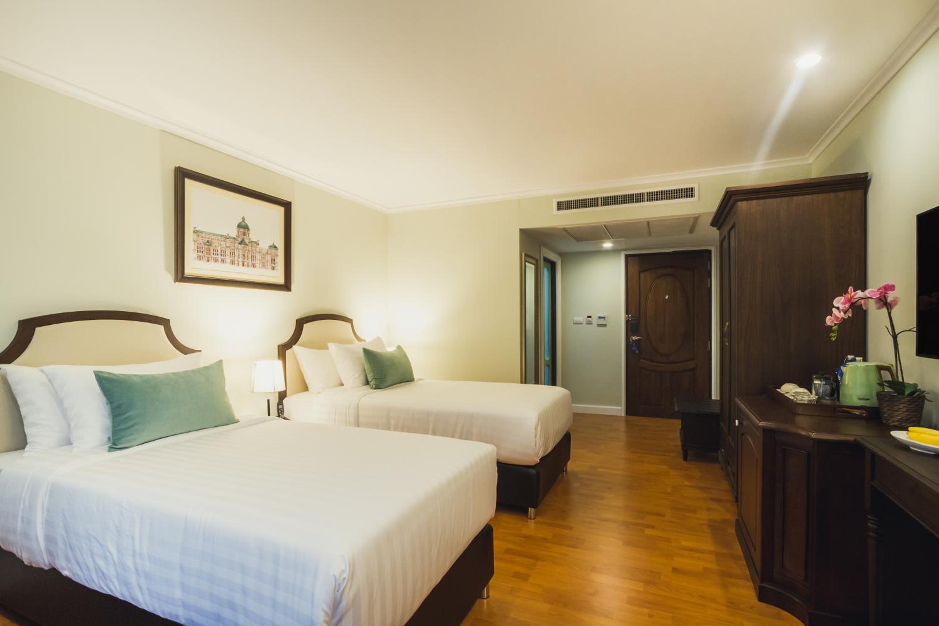 Superior Double or Twin Room photo 3