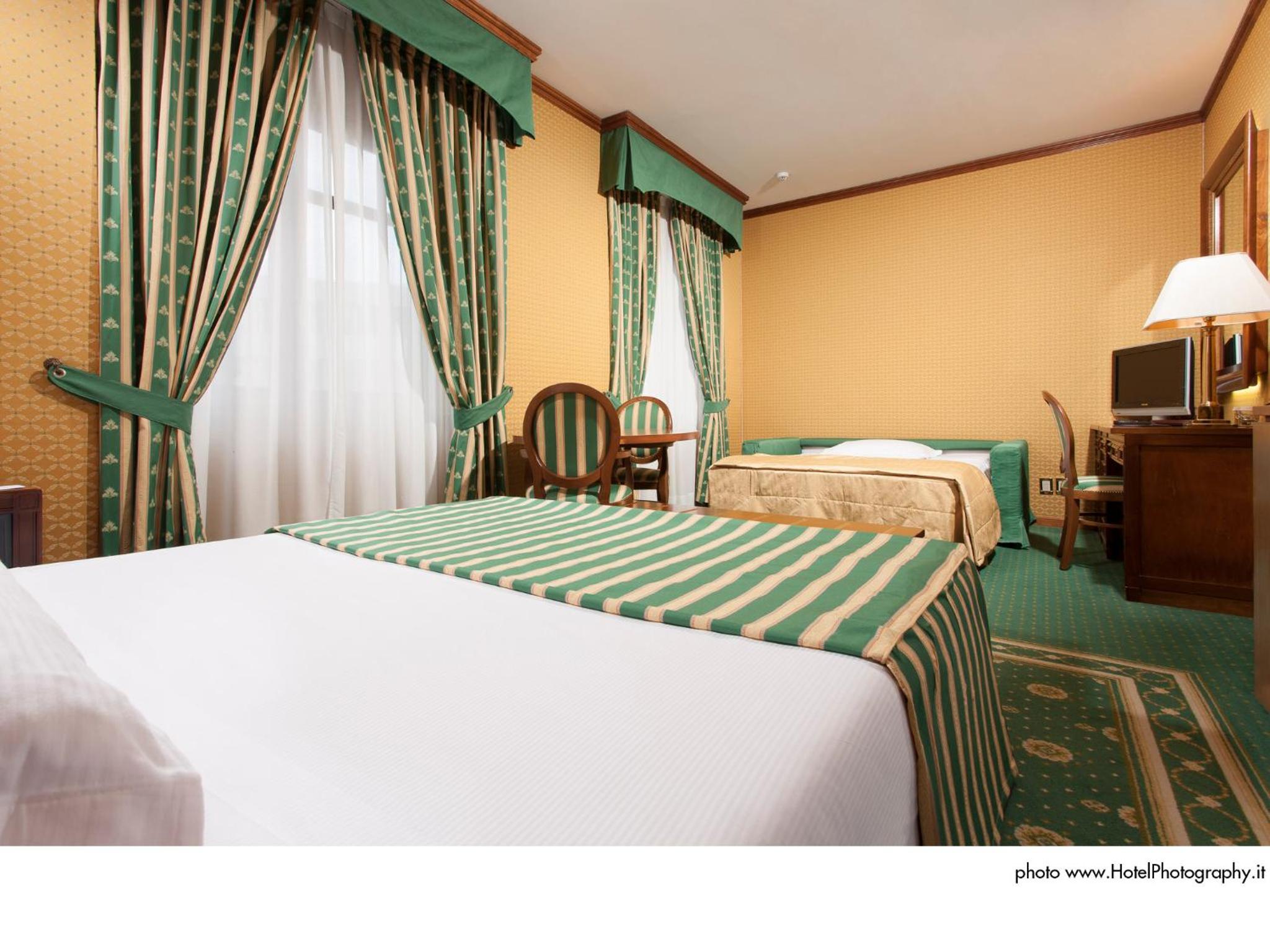 Deluxe Triple Room - Photo 2