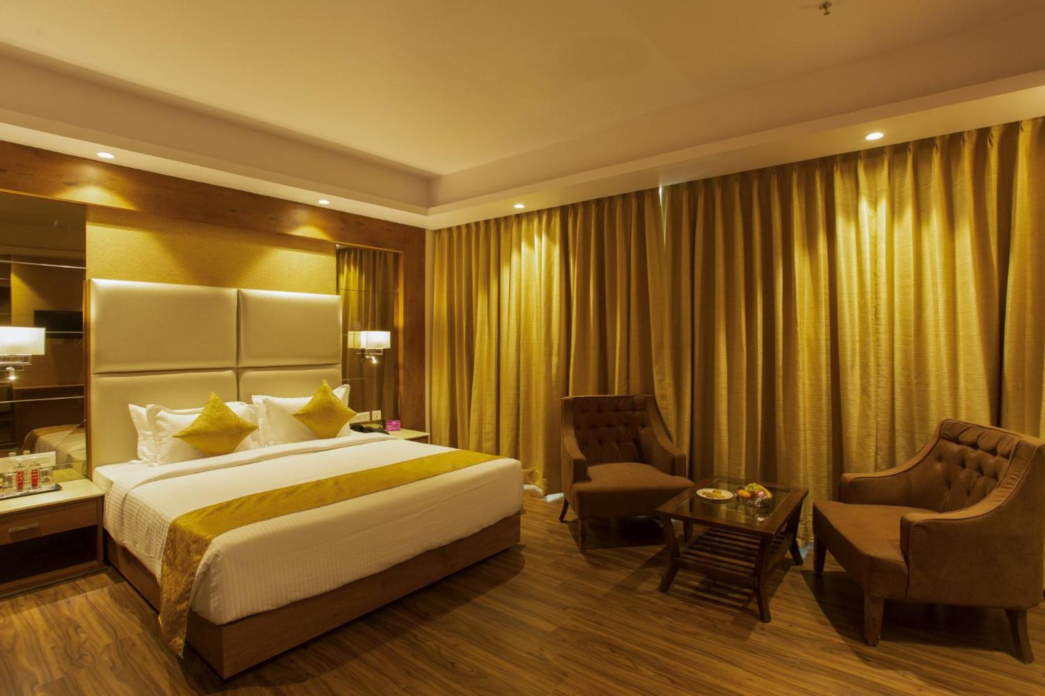 Presidential Suite Room With Bathtub
