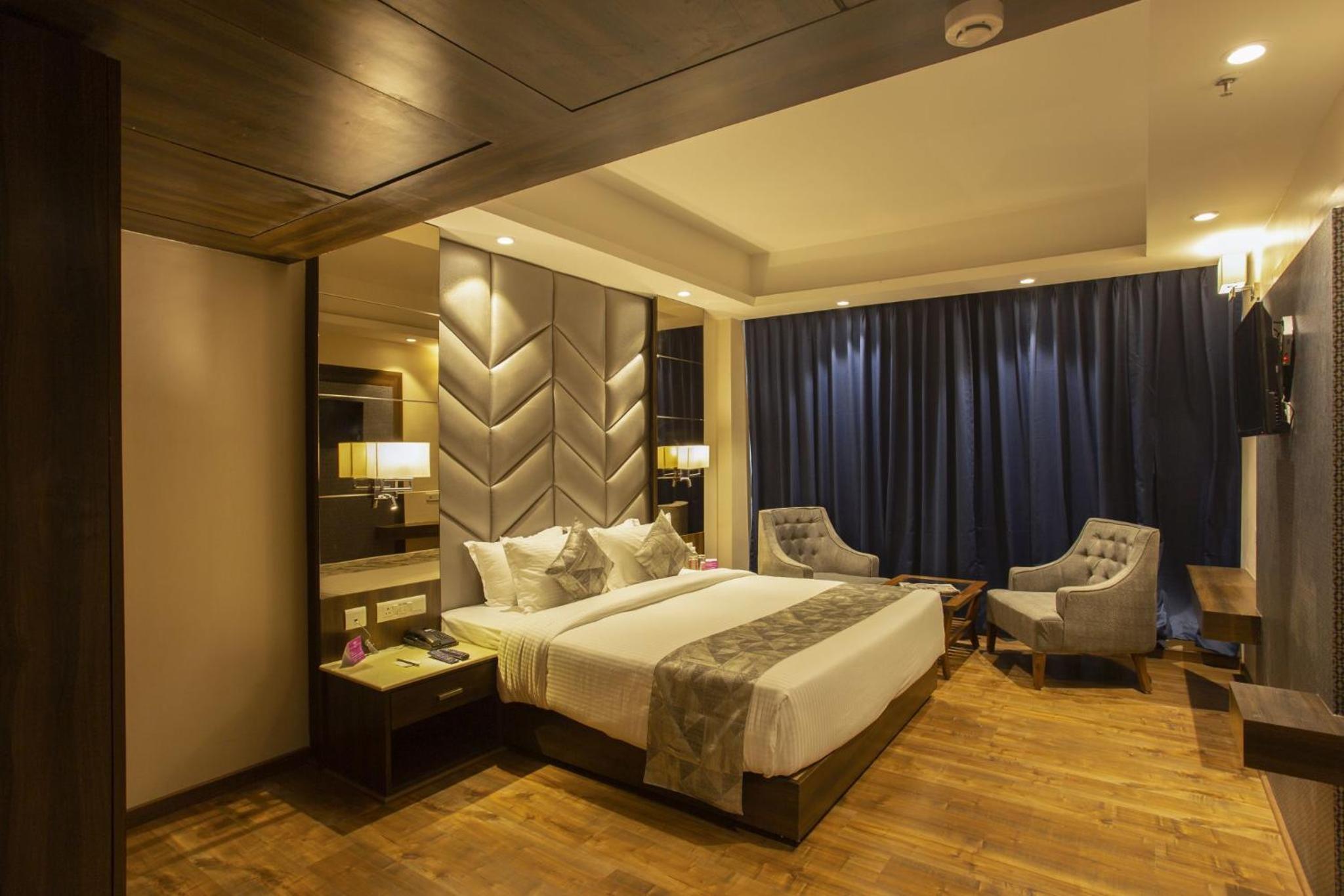 Royal Suite Room With Balcony