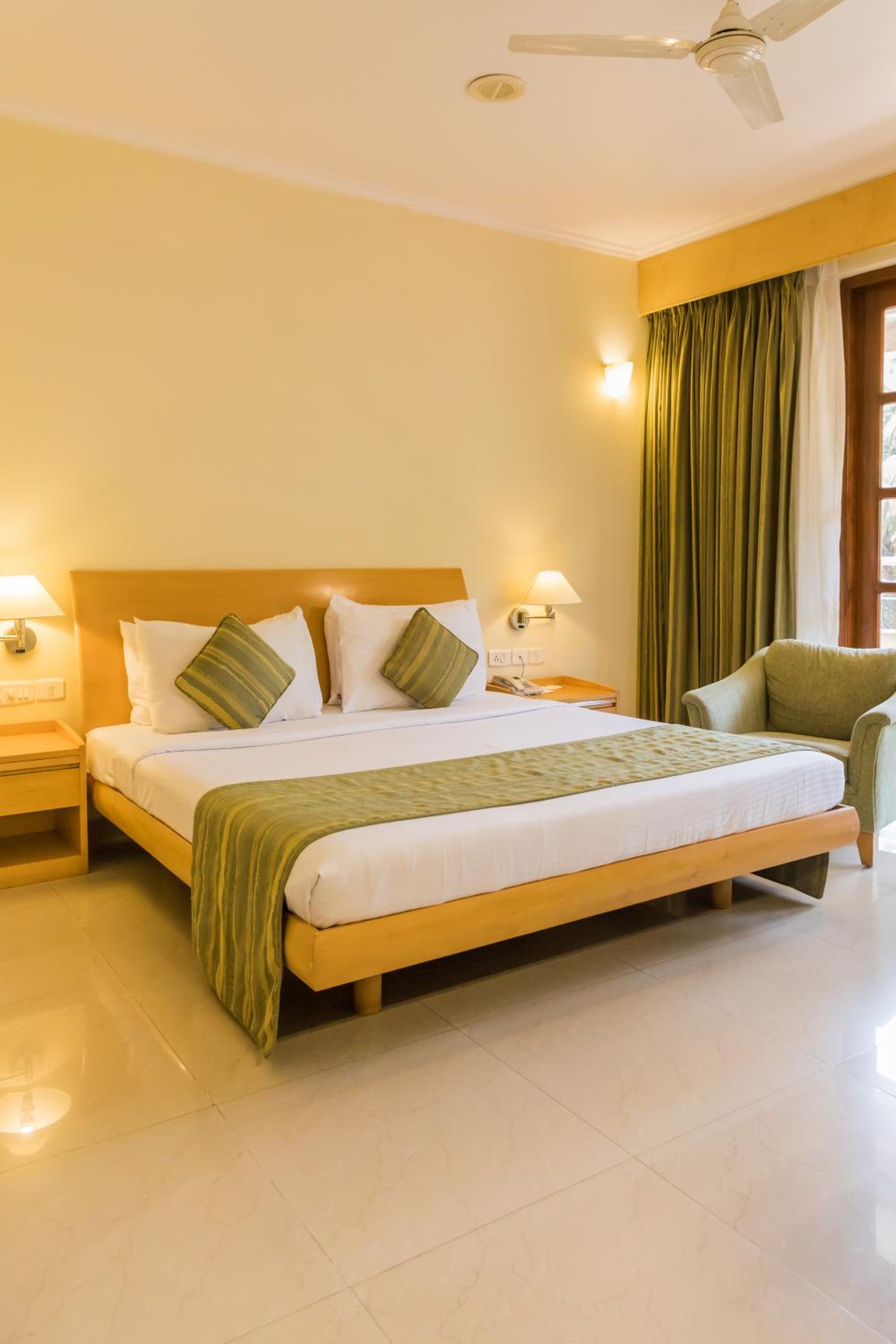 Deluxe Double or Twin Room (Complimentary welcome drink on arrival ) - Photo 2