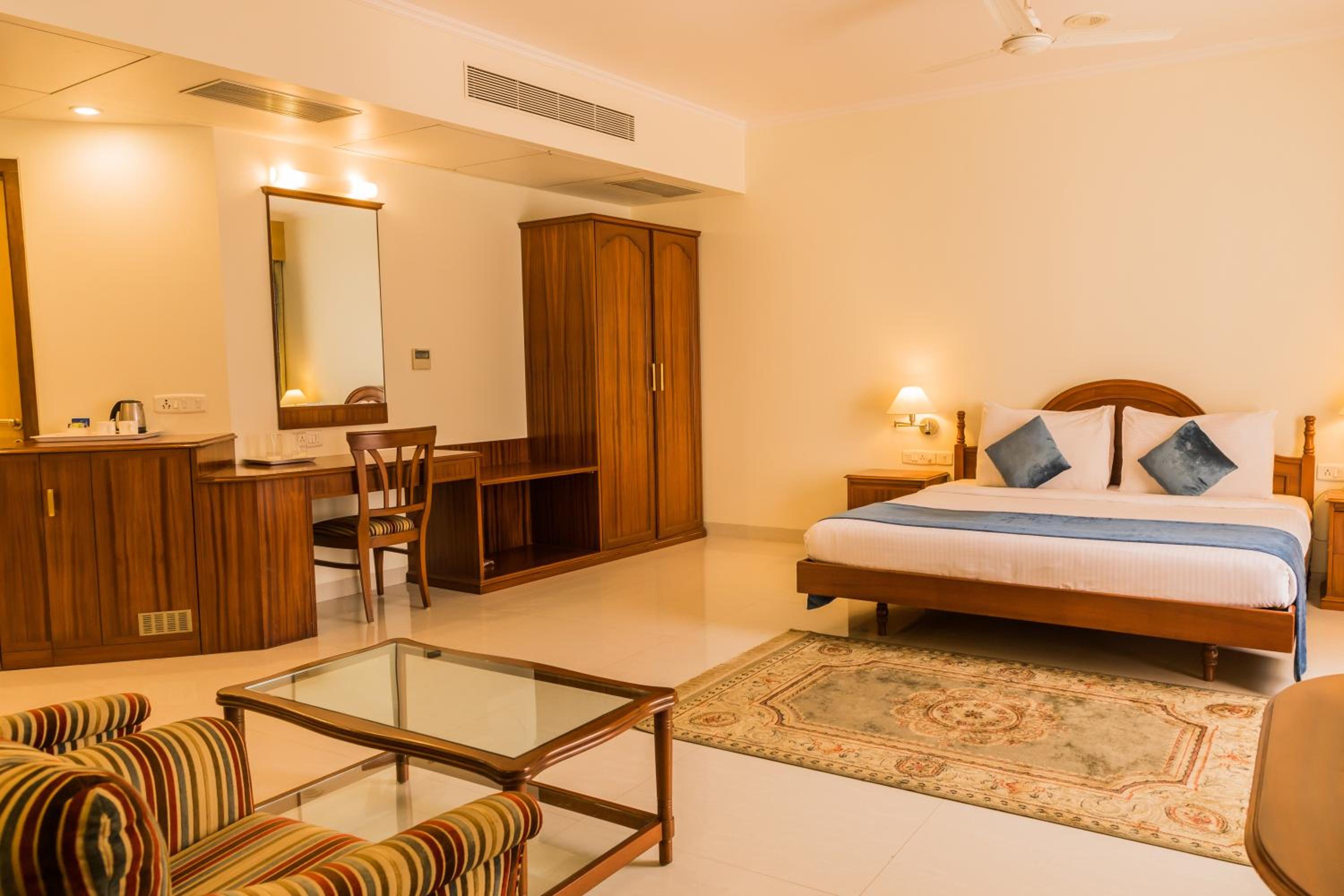 Suite (Complimentary welcome drink on arrival ) photo 1
