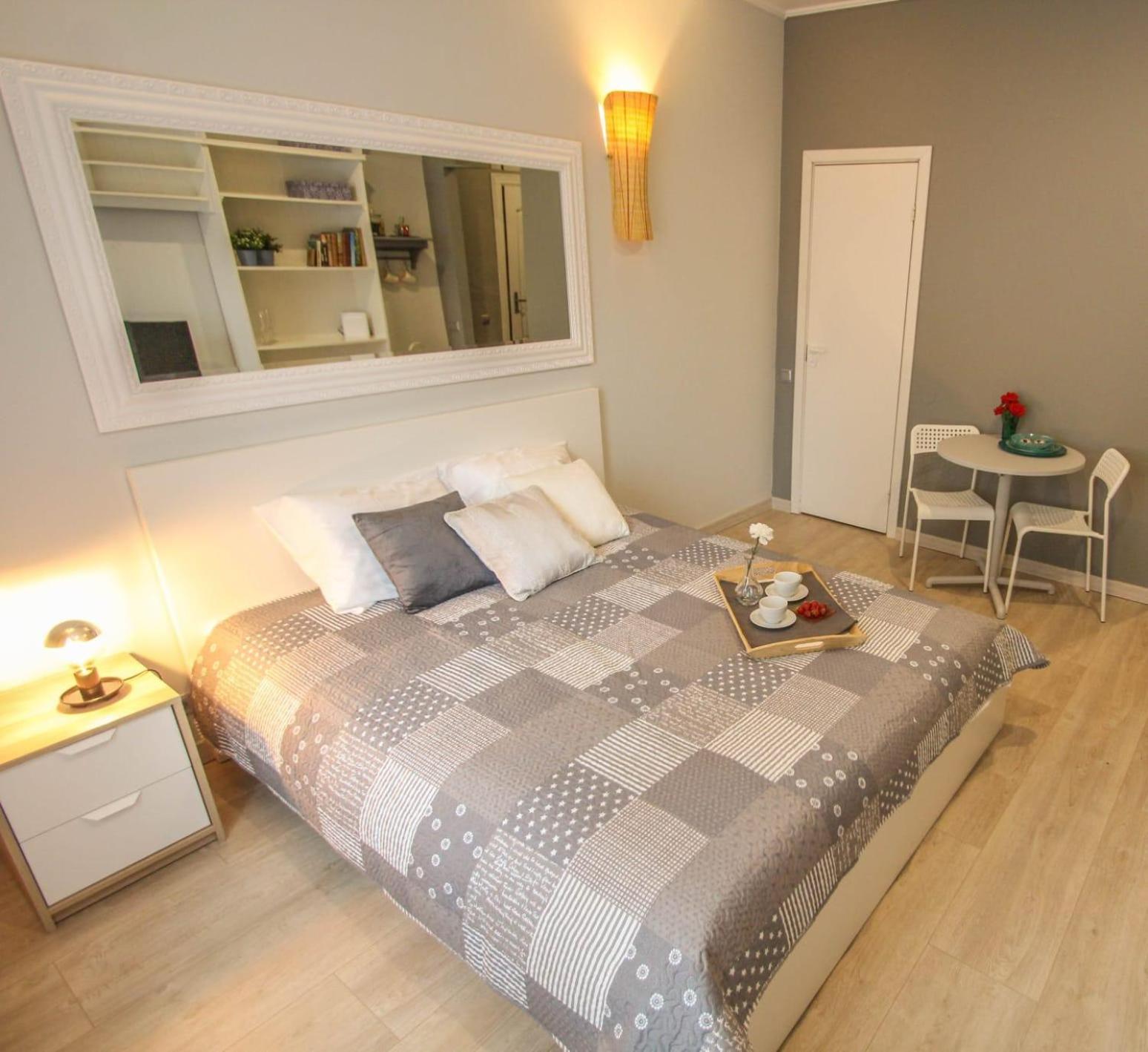 One-Bedroom Apartment - Photo 4