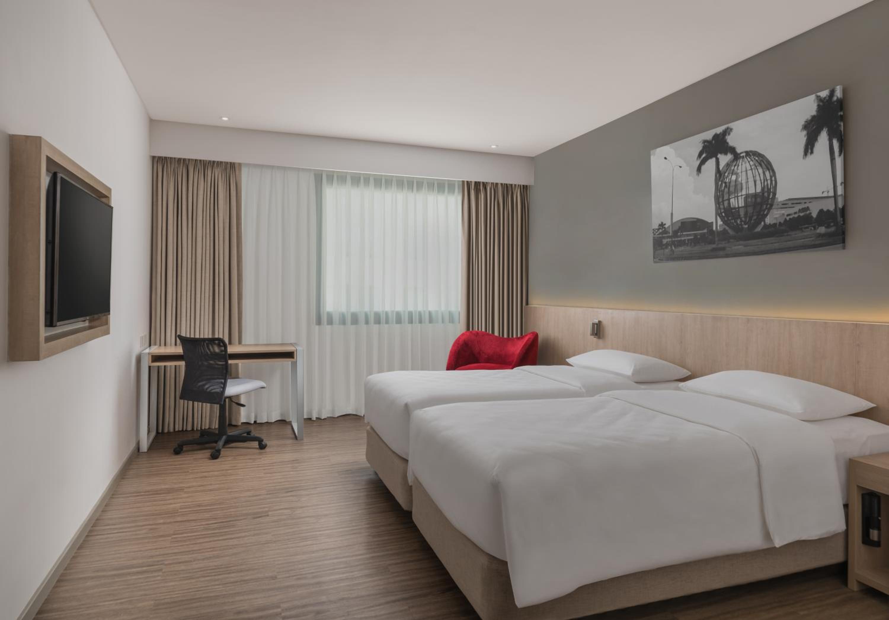 Deluxe Room - Photo 4