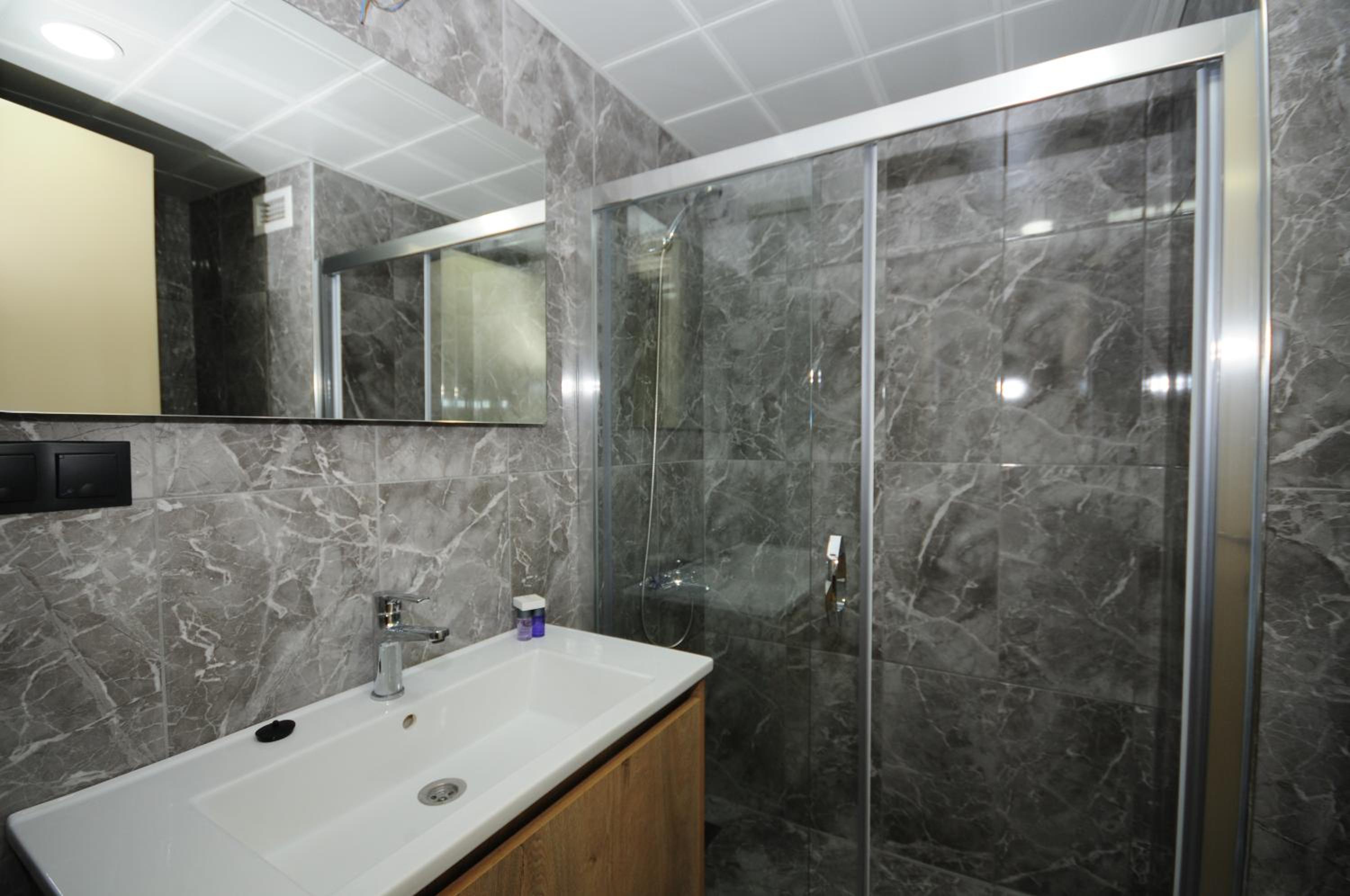 Standard Double Room - Photo 2