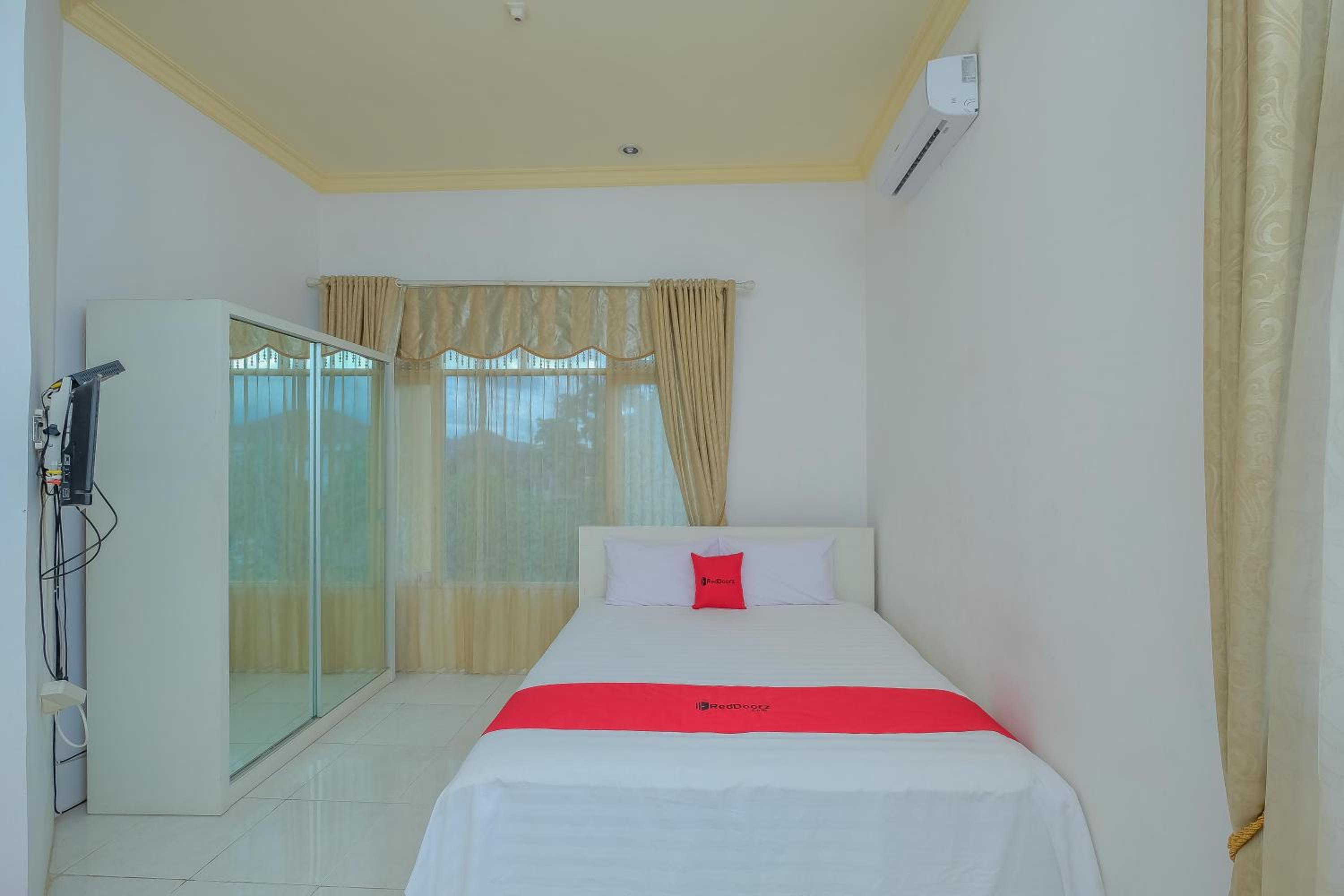 Double Room - Photo 6
