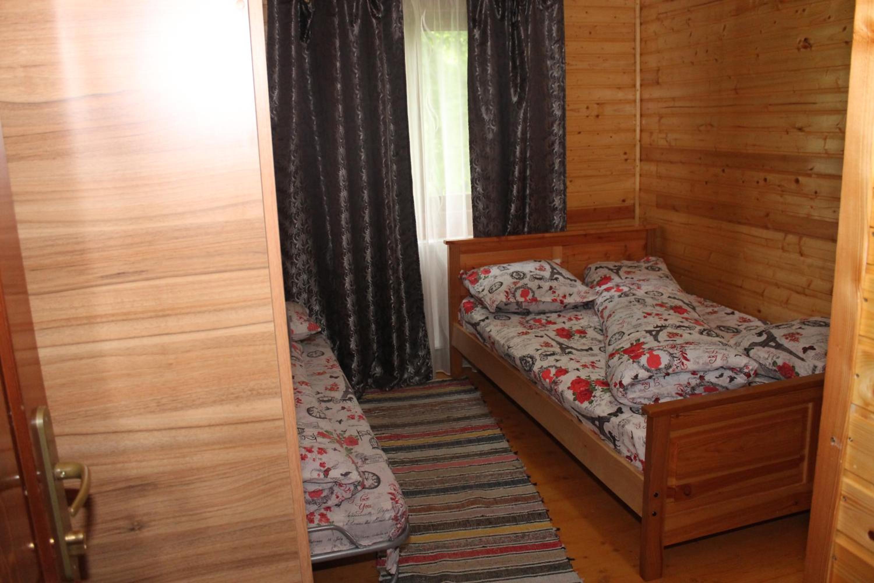 Family Room with Bathroom photo 1