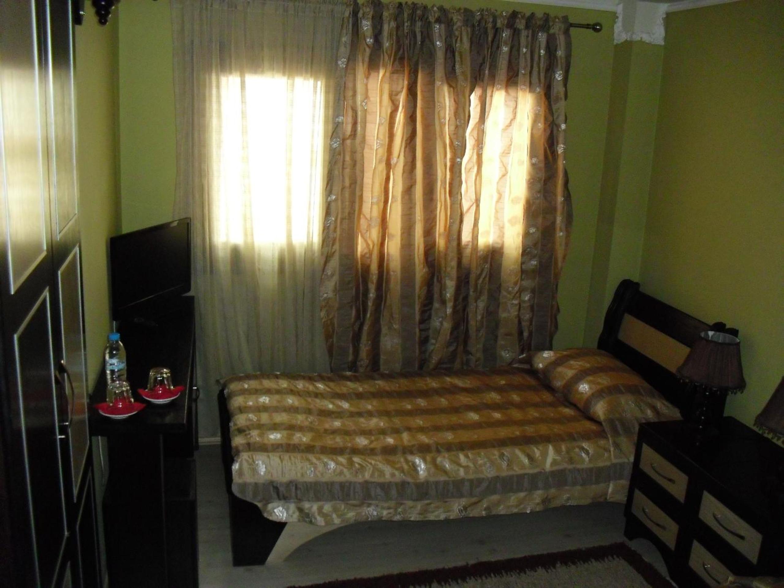 Single Room photo 1