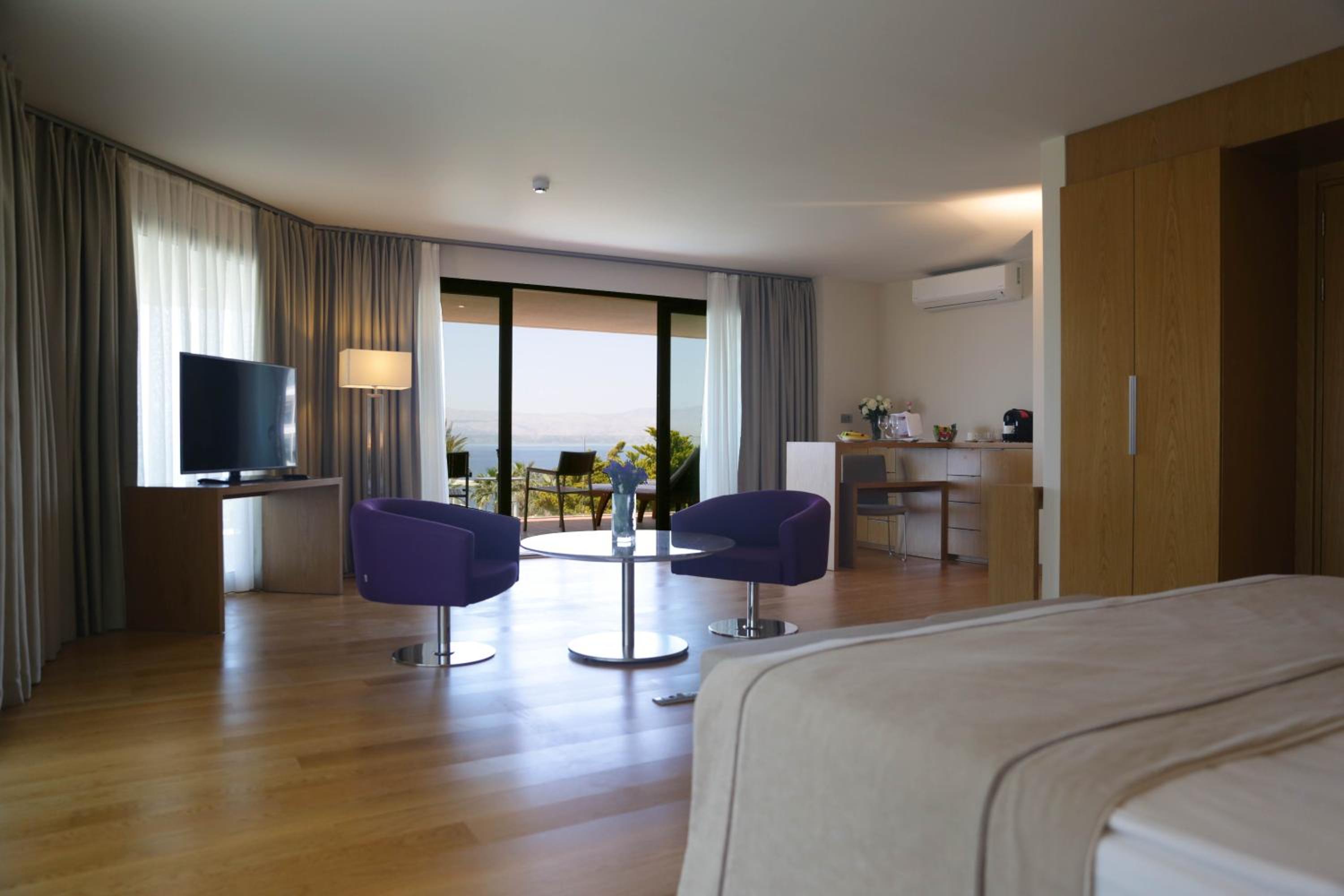 Suite with Sea View - Photo 5