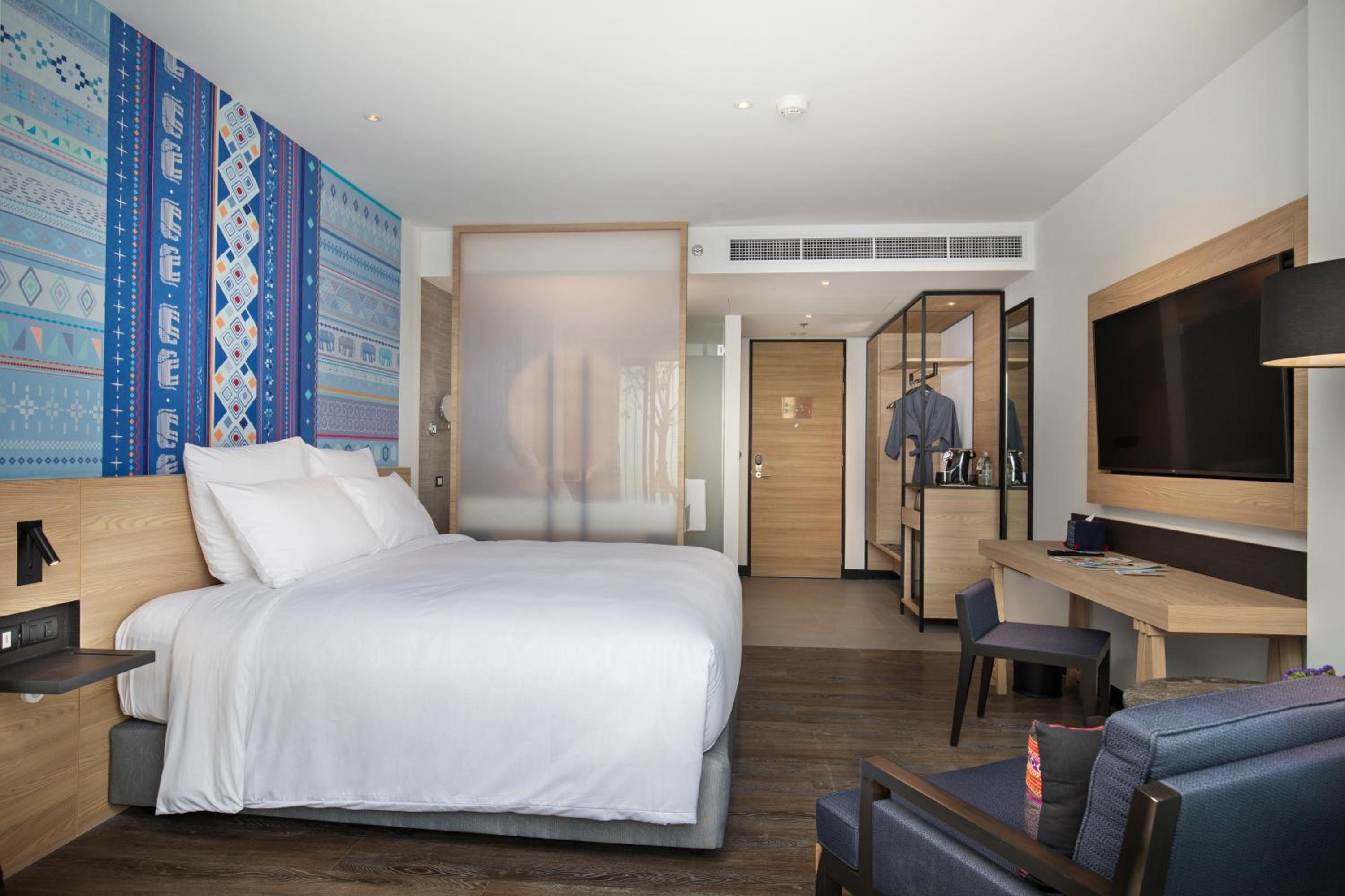 Deluxe King Room with Terrace - Pet Friendly - Photo 4