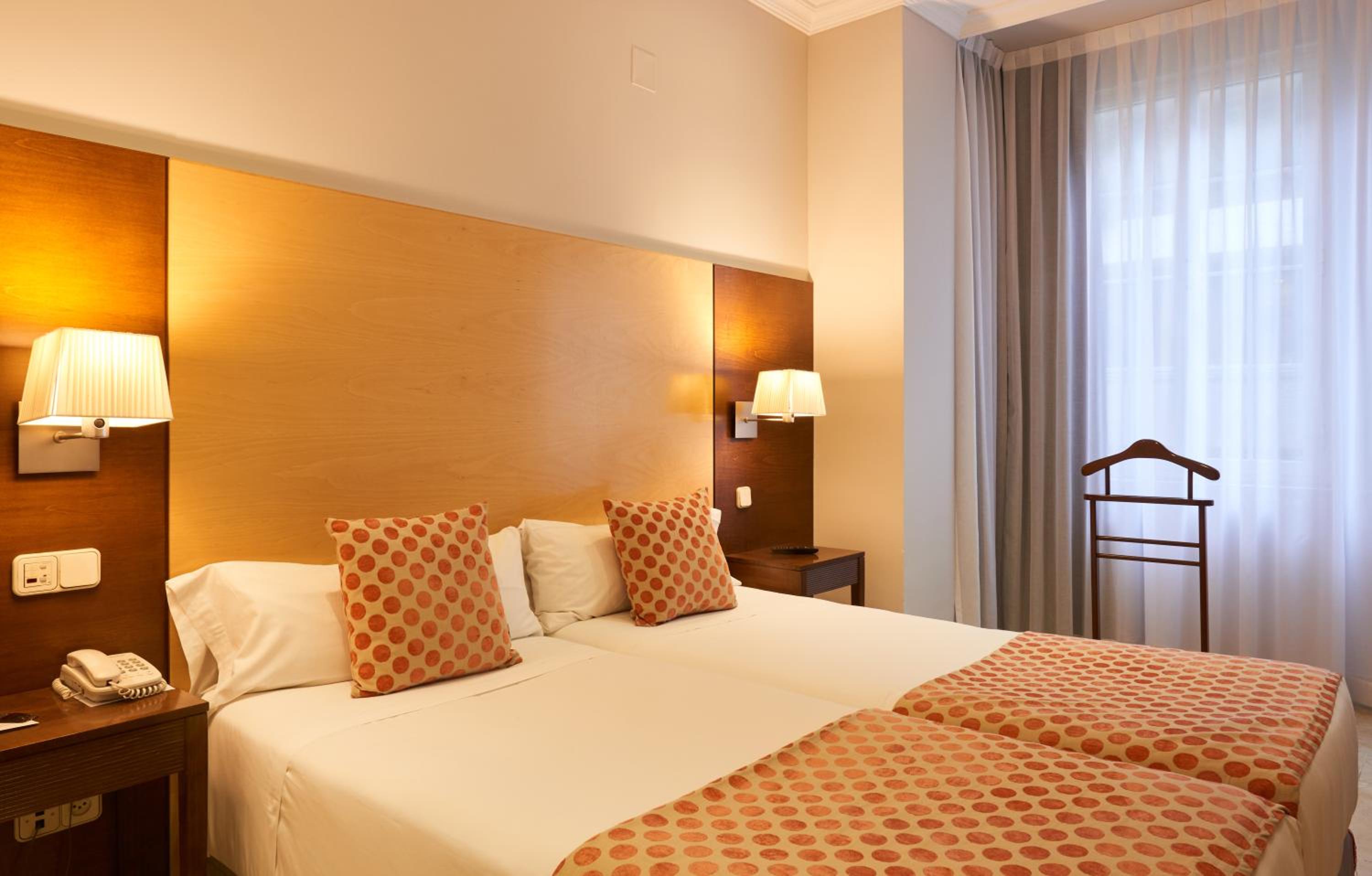 Suite - Photo 10