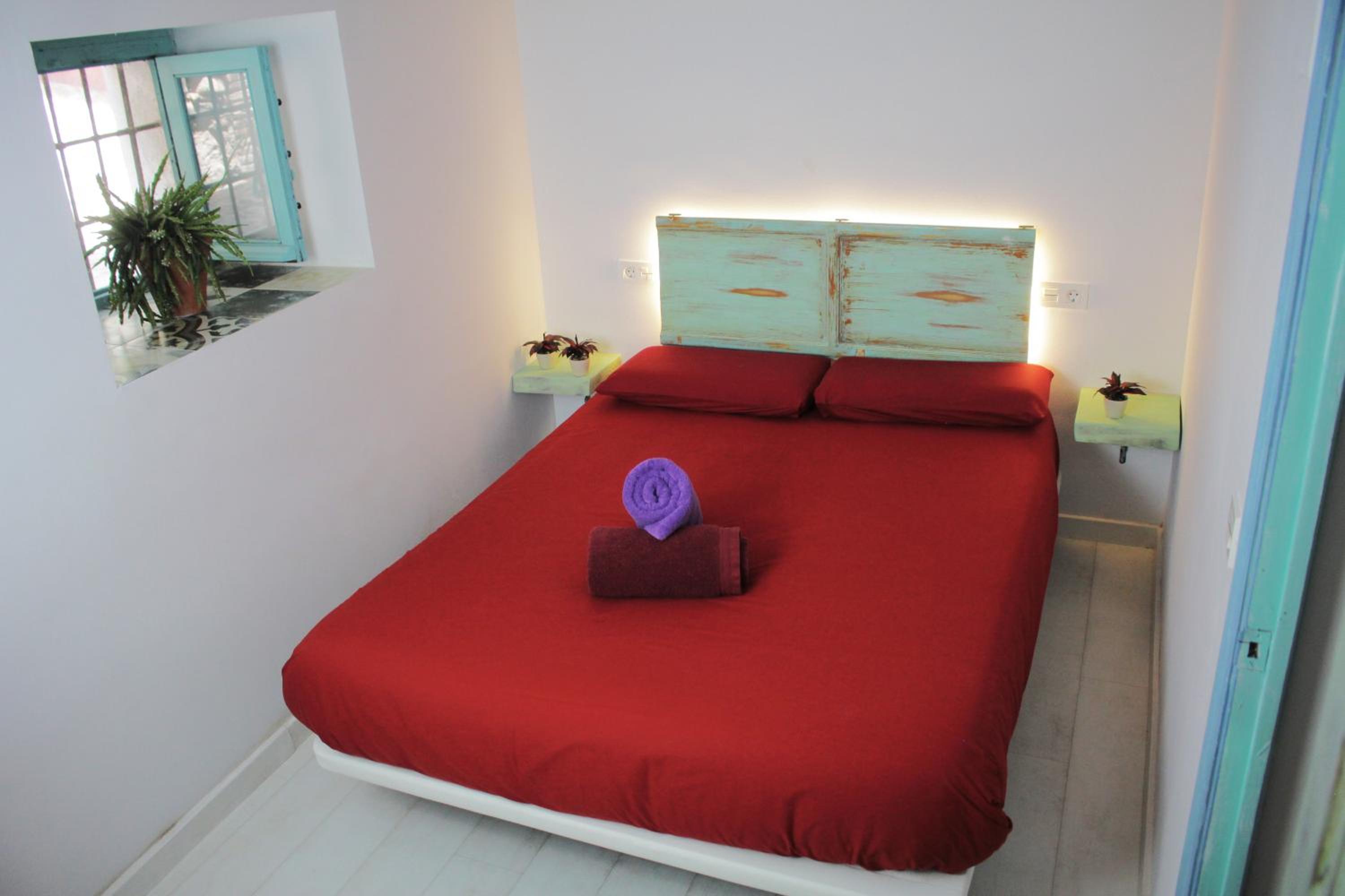 Studio Apartment - Photo 8