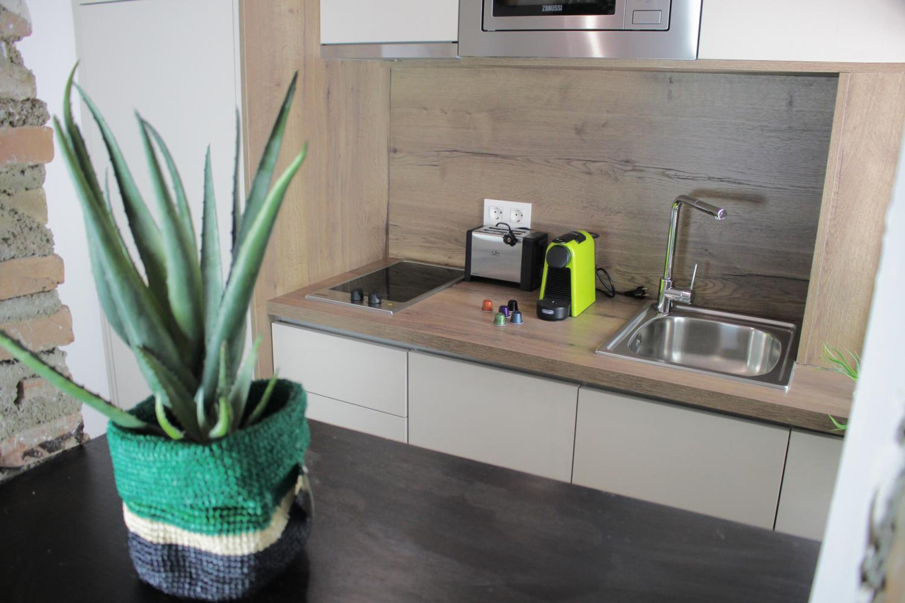 Studio Apartment - Photo 10