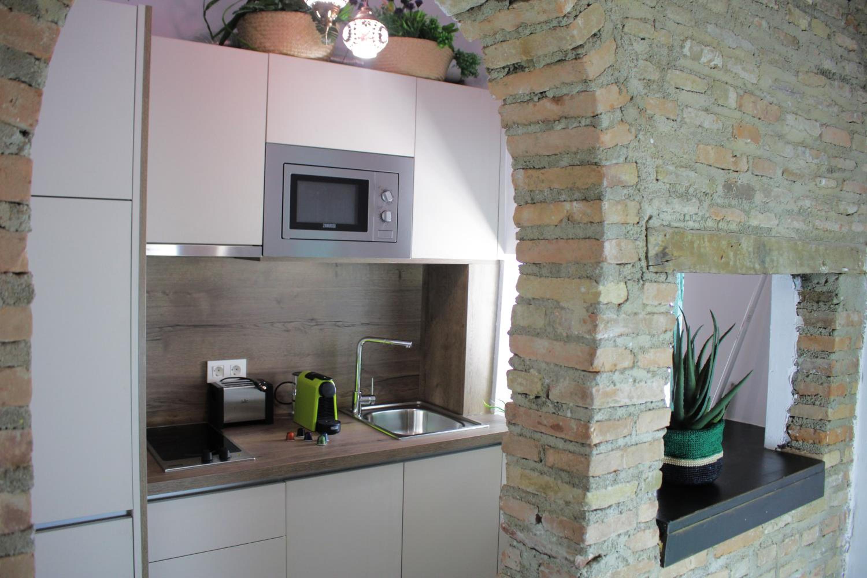 Studio Apartment - Photo 5