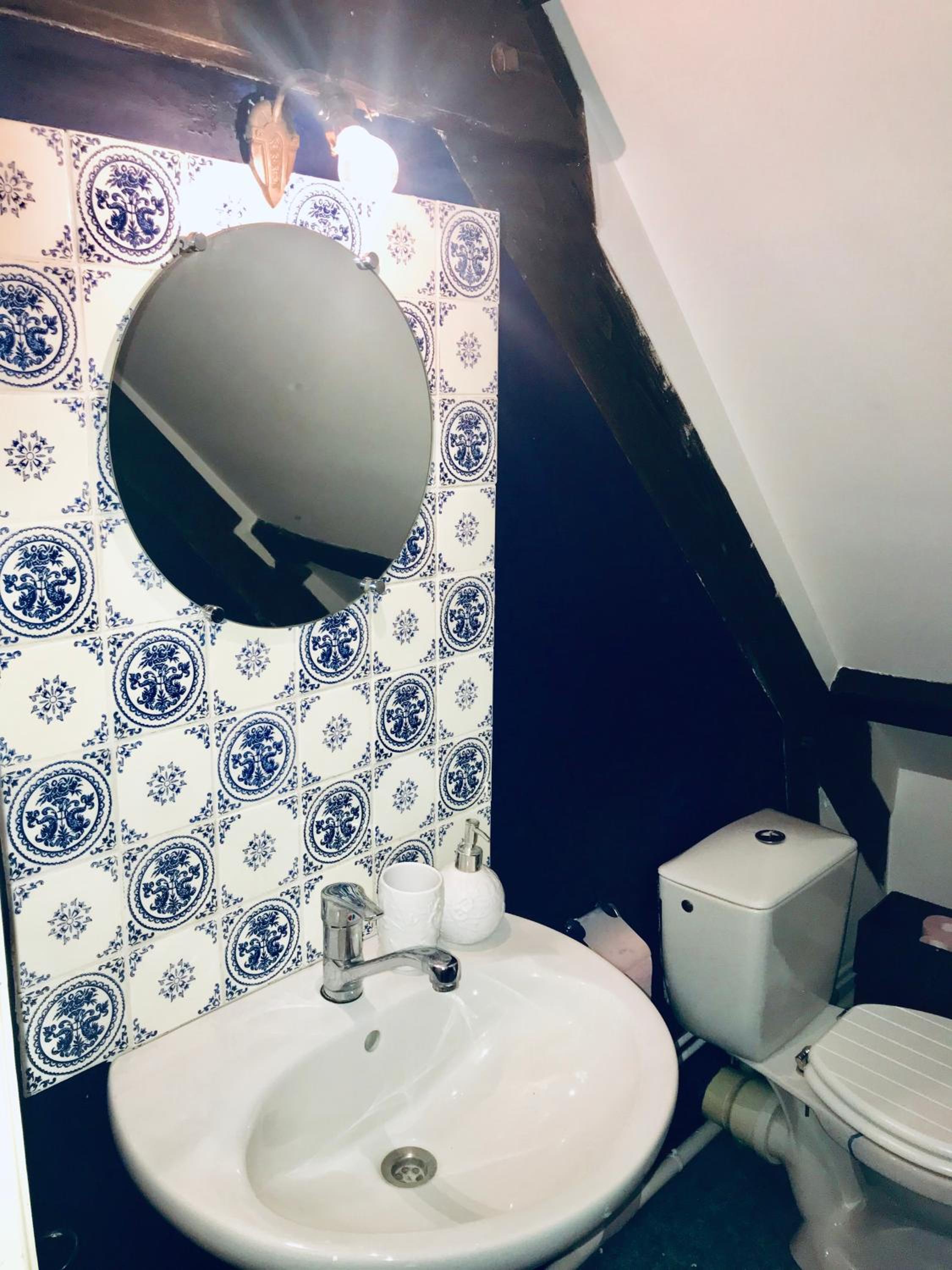 King Suite - Photo 16