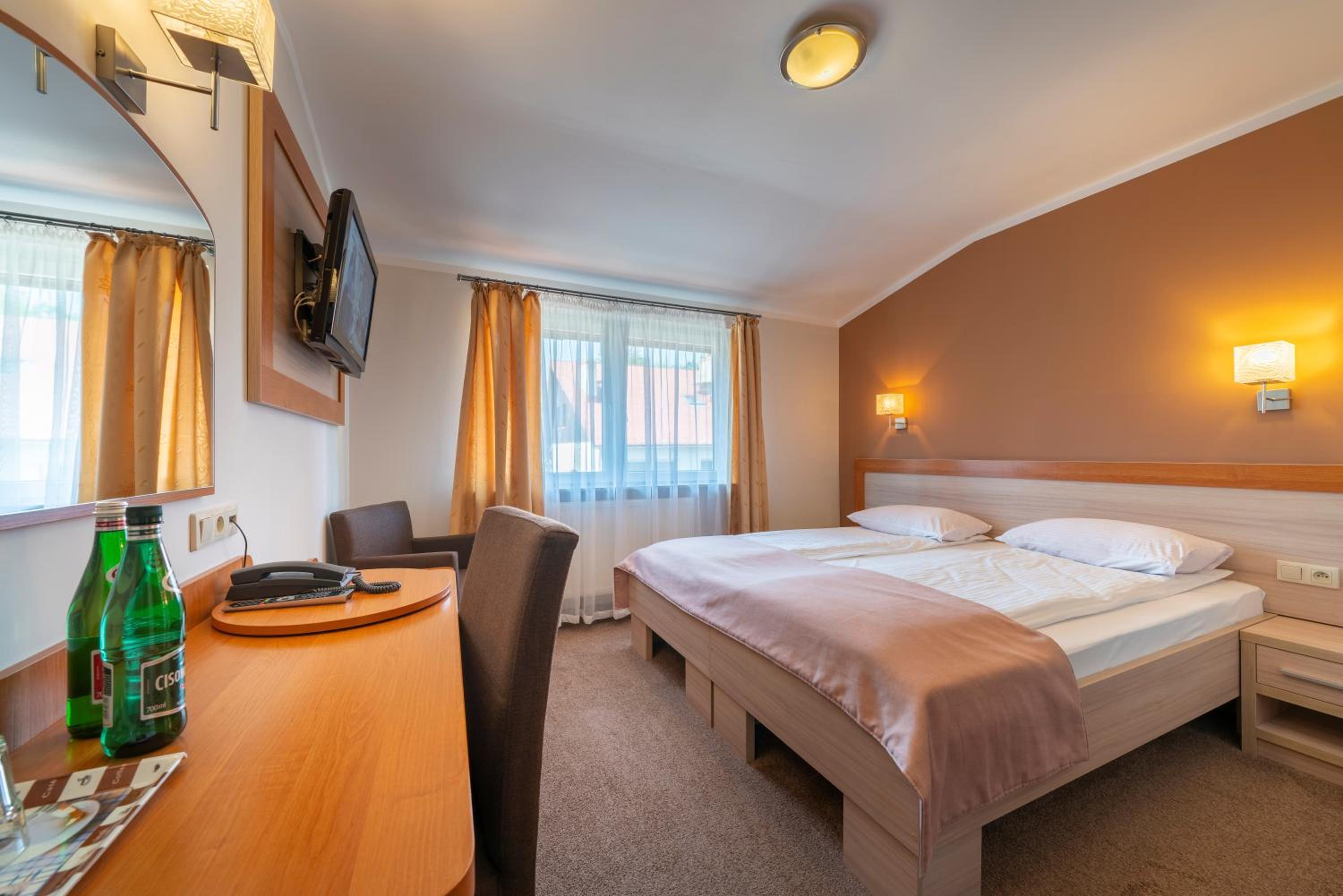 Premium Double or Twin Room photo 2
