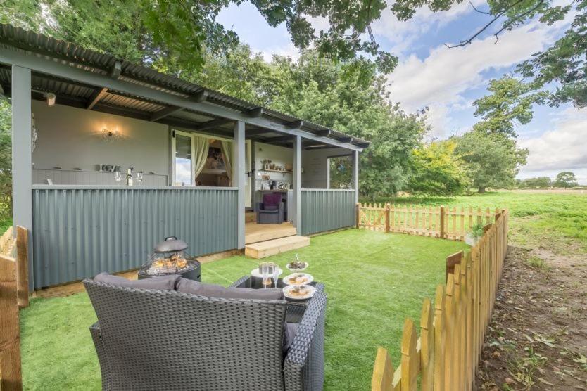 Whoa Stop - Shepherd Hut - Photo 11