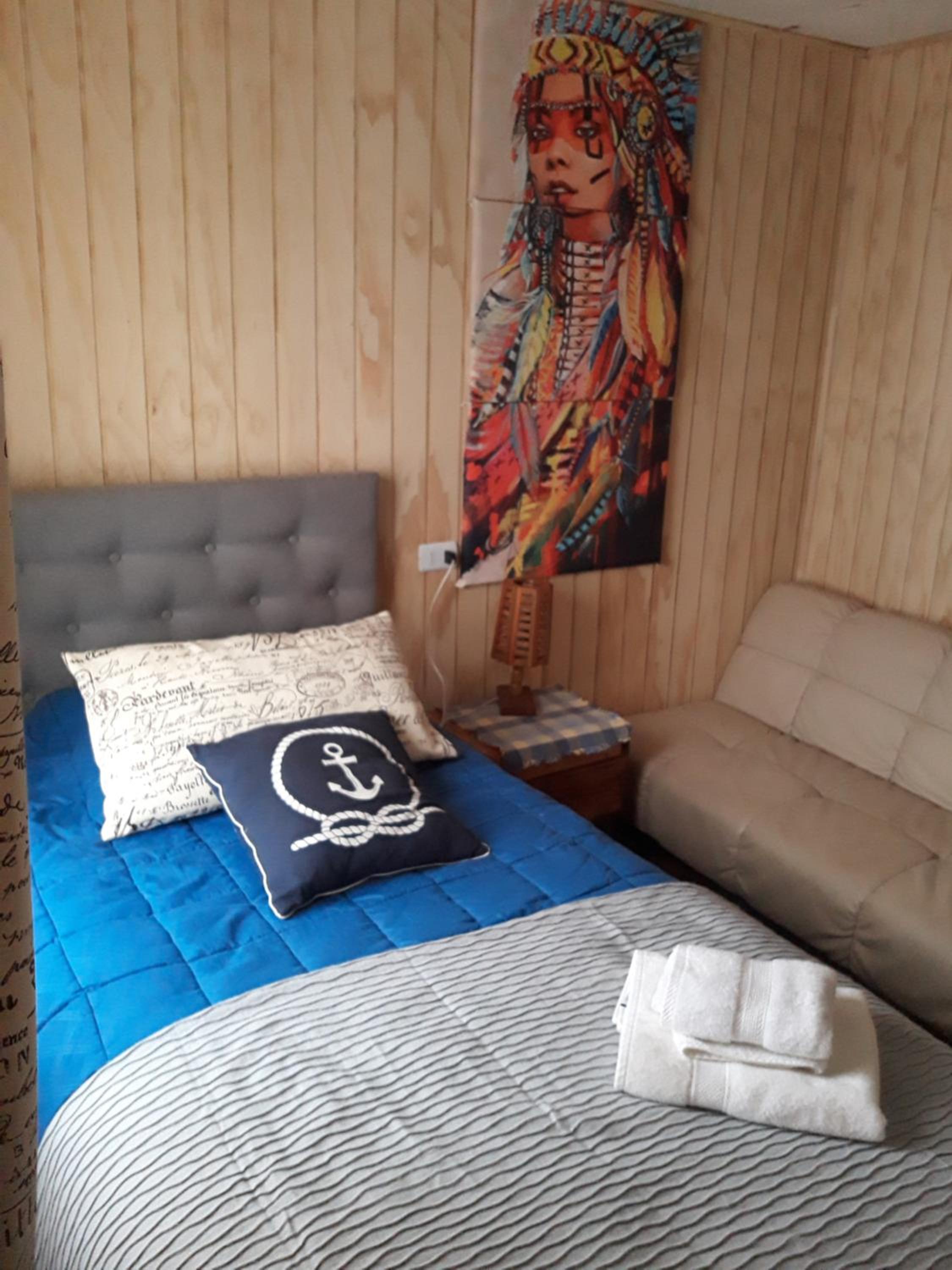 Standard Single Room with Shared Bathroom photo 2