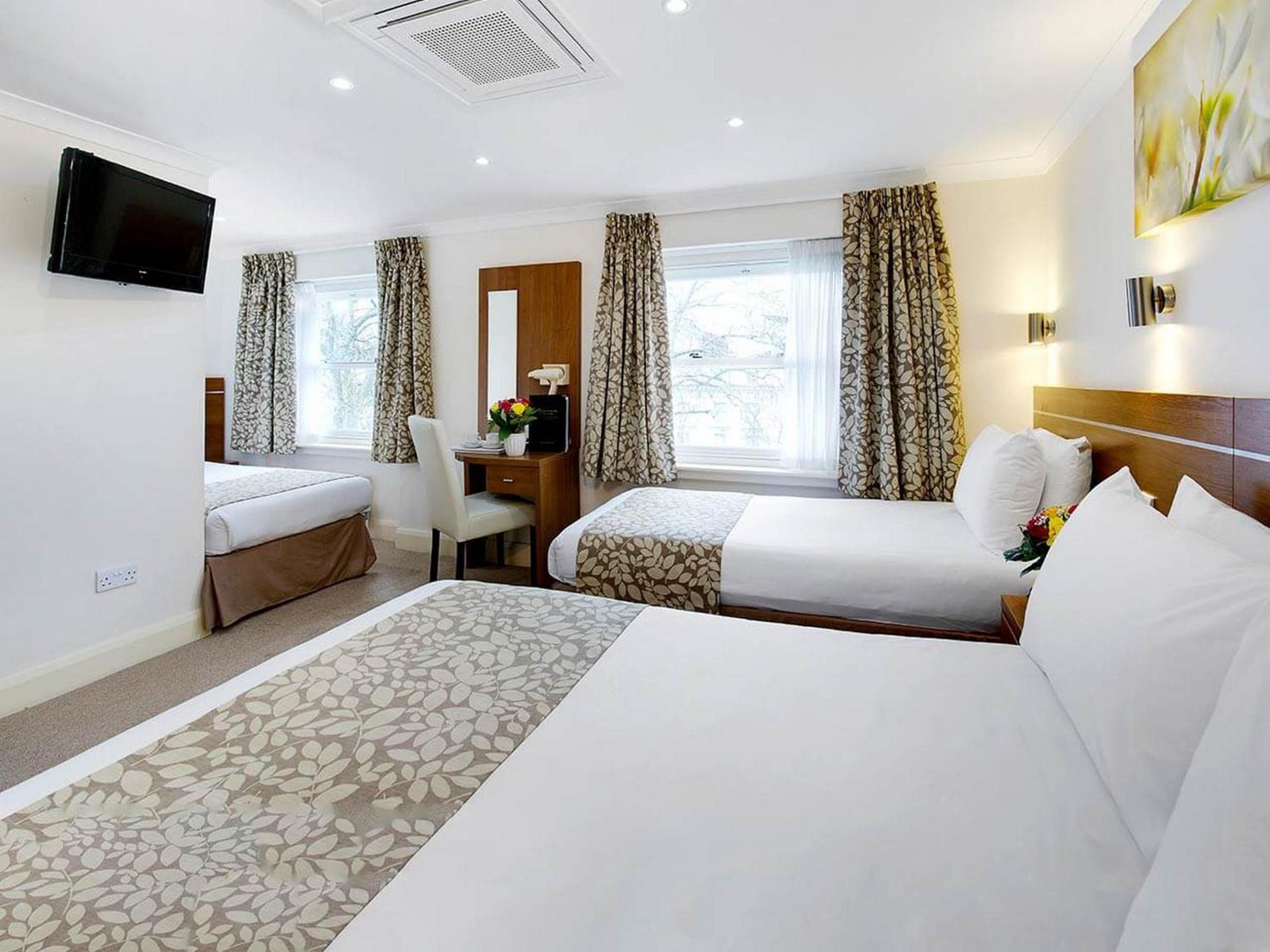 4-Bed Room photo 3