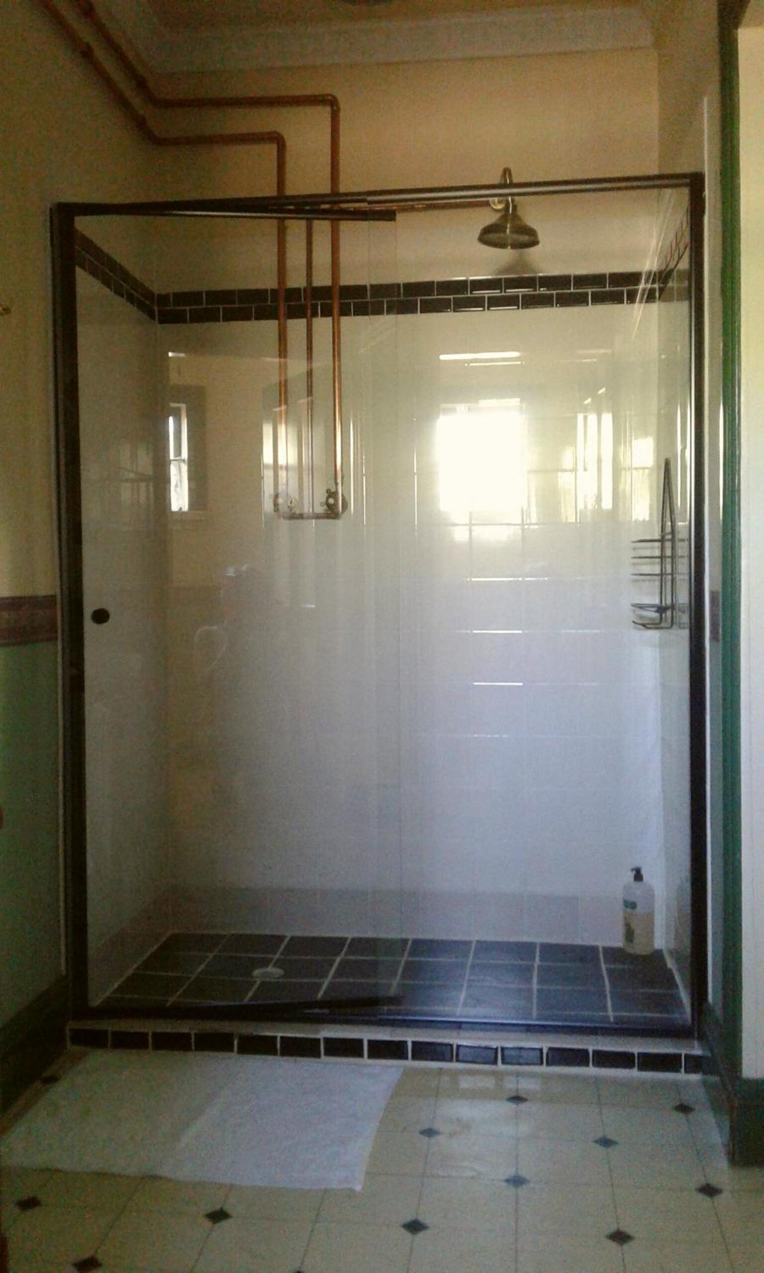 Deluxe Double Room with Shower - Photo 4